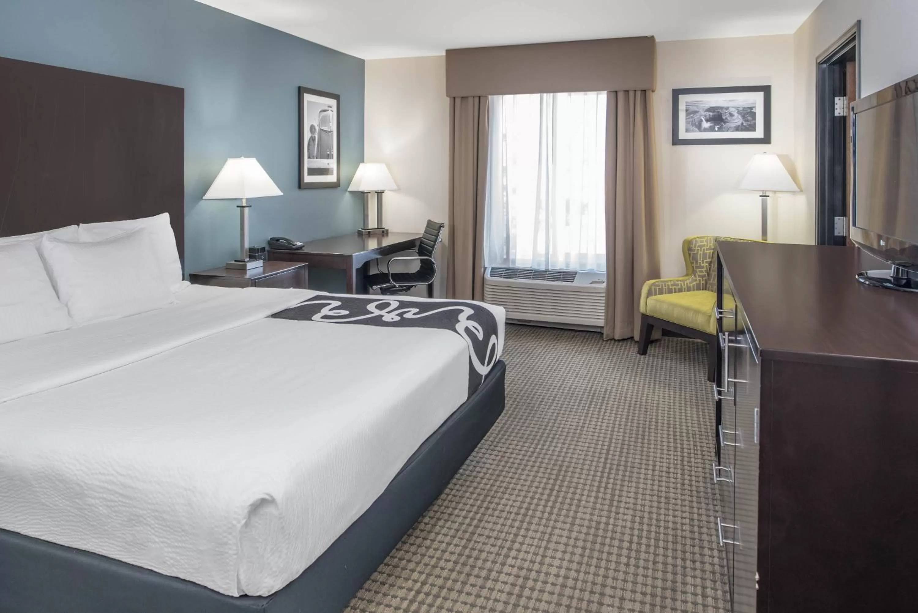 King Room in La Quinta by Wyndham Moscow Pullman