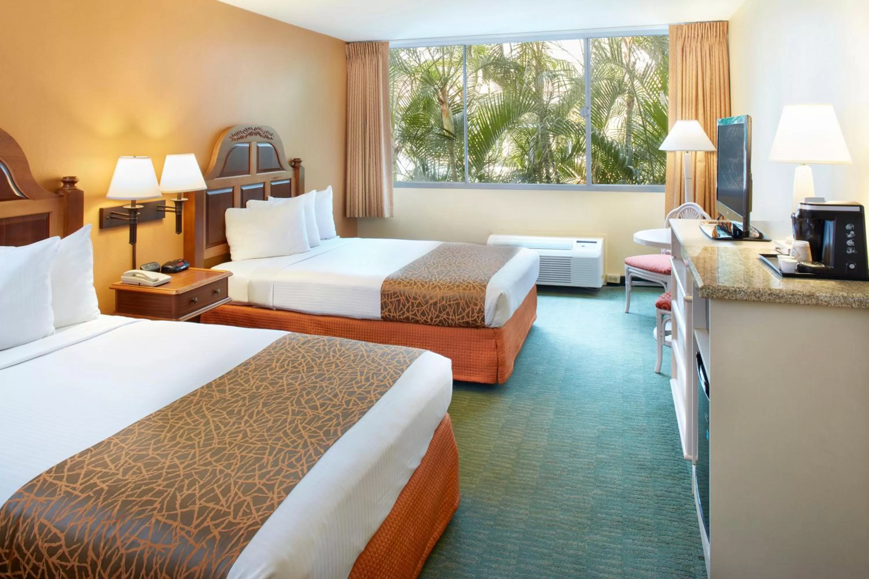 Double Room with Two Double Beds in Airport Honolulu Hotel