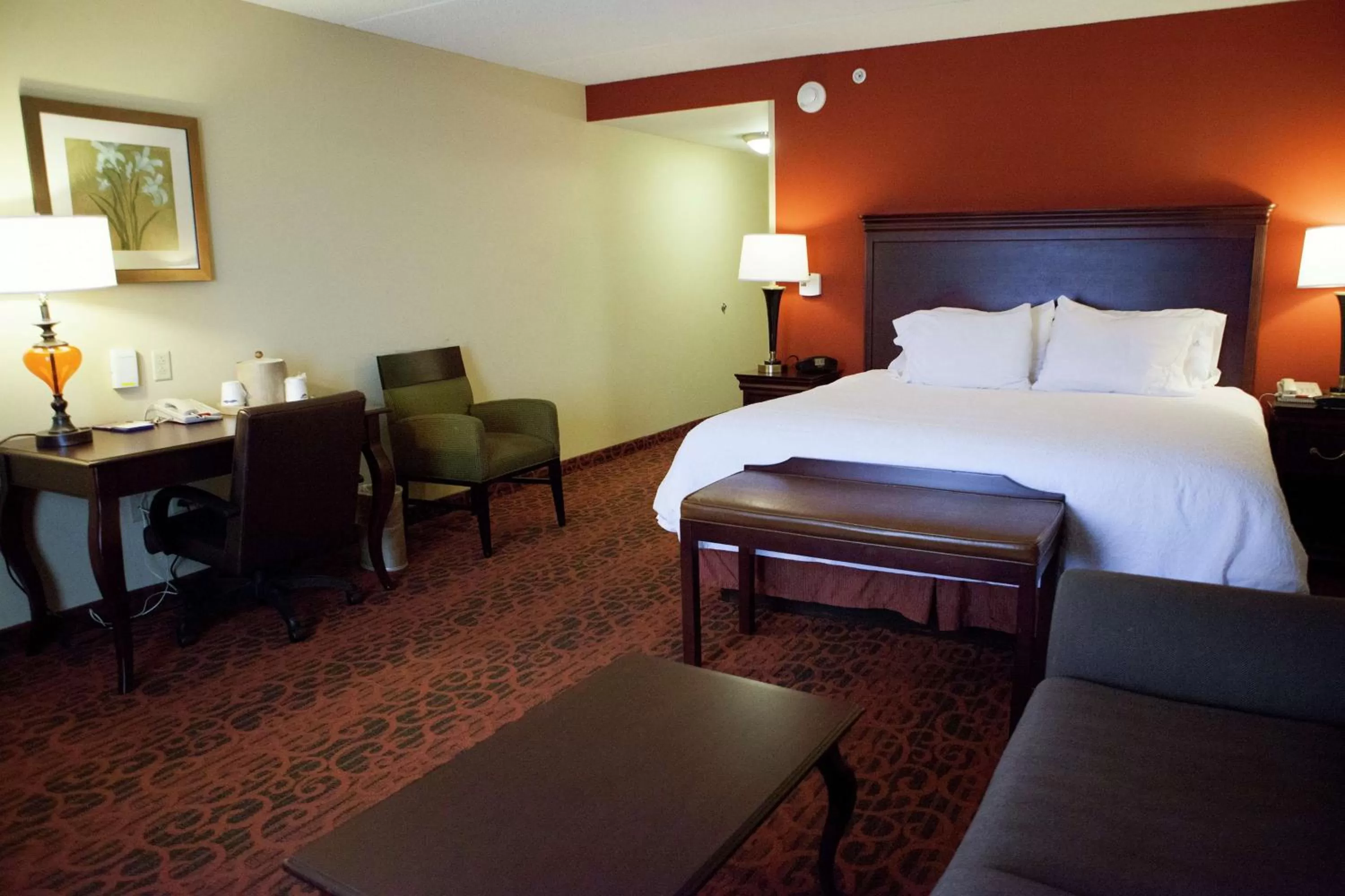 King Room with Sofa Bed and Study - Non-Smoking in Hampton Inn Rochester-Webster