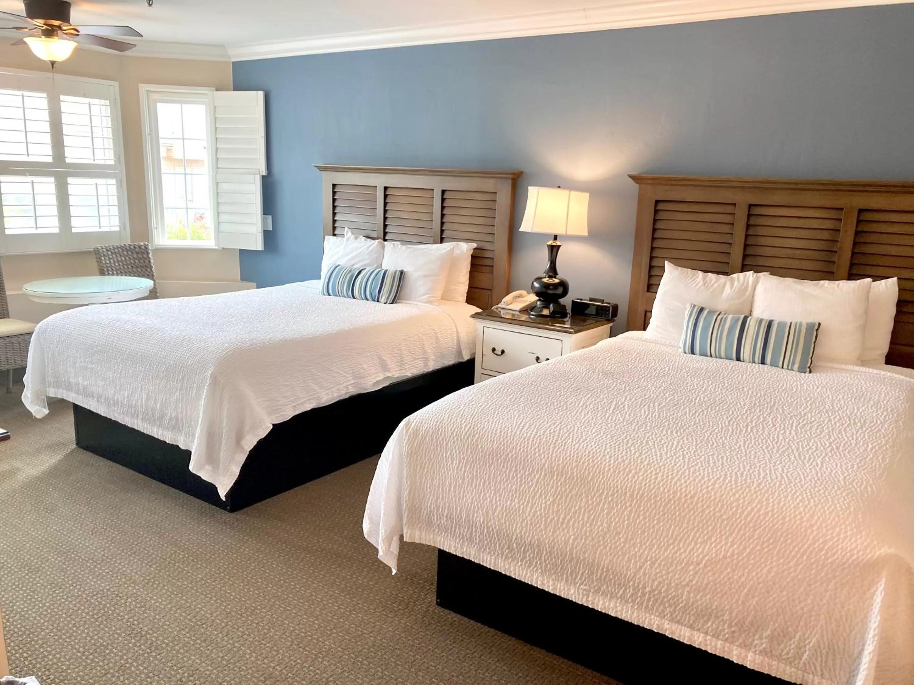 Standard Queen Room with Two Queen Beds in Sand Pebbles Inn