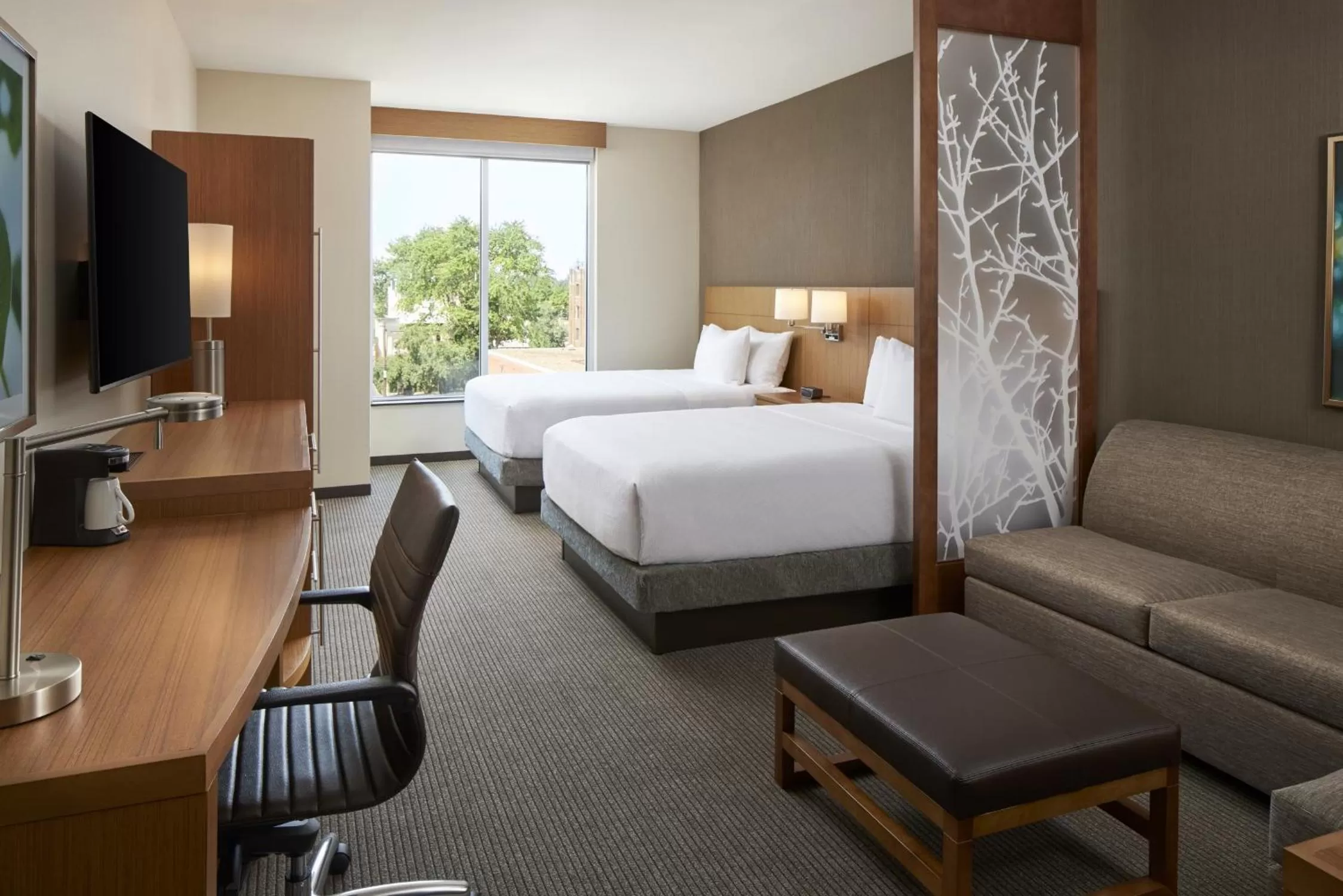 Queen Room with Two Queen Beds and Accessible Tub - Disability Access in Hyatt Place Evansville