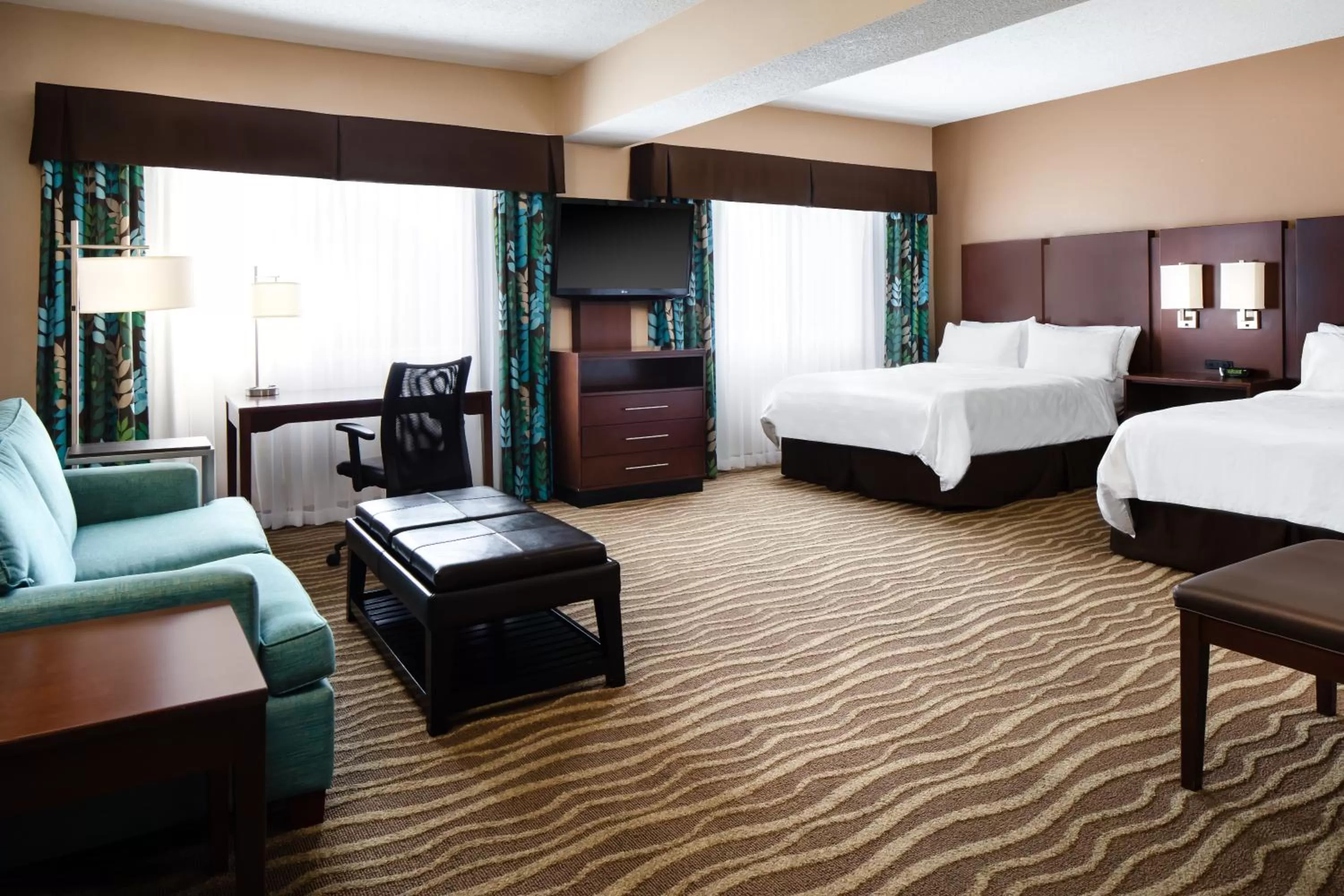 Queen Suite with Two Queen Beds in Holiday Inn Hotel & Suites Overland Park-West by IHG
