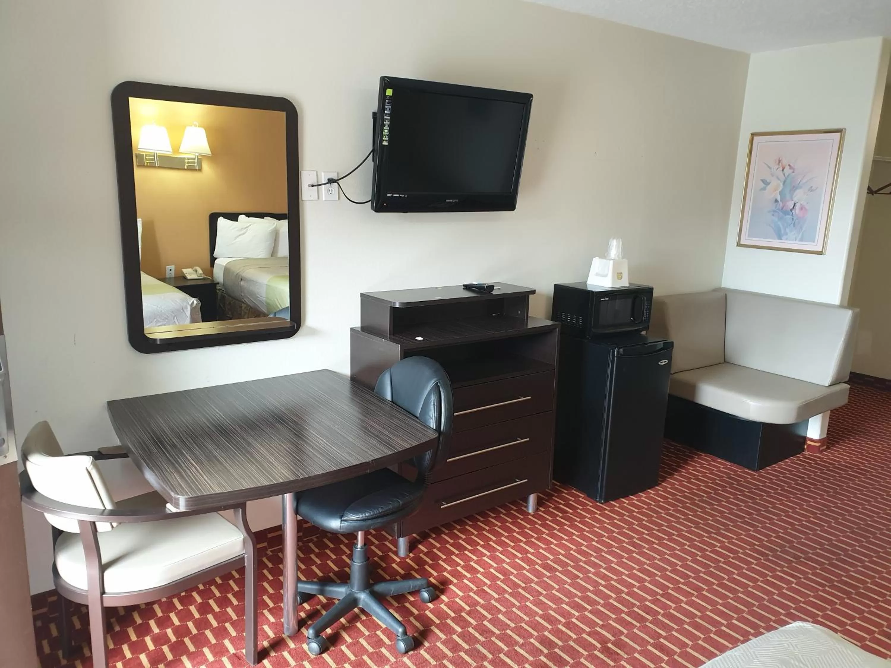 Queen Room with Two Queen Beds - Non-Smoking in Split Mountain Motel