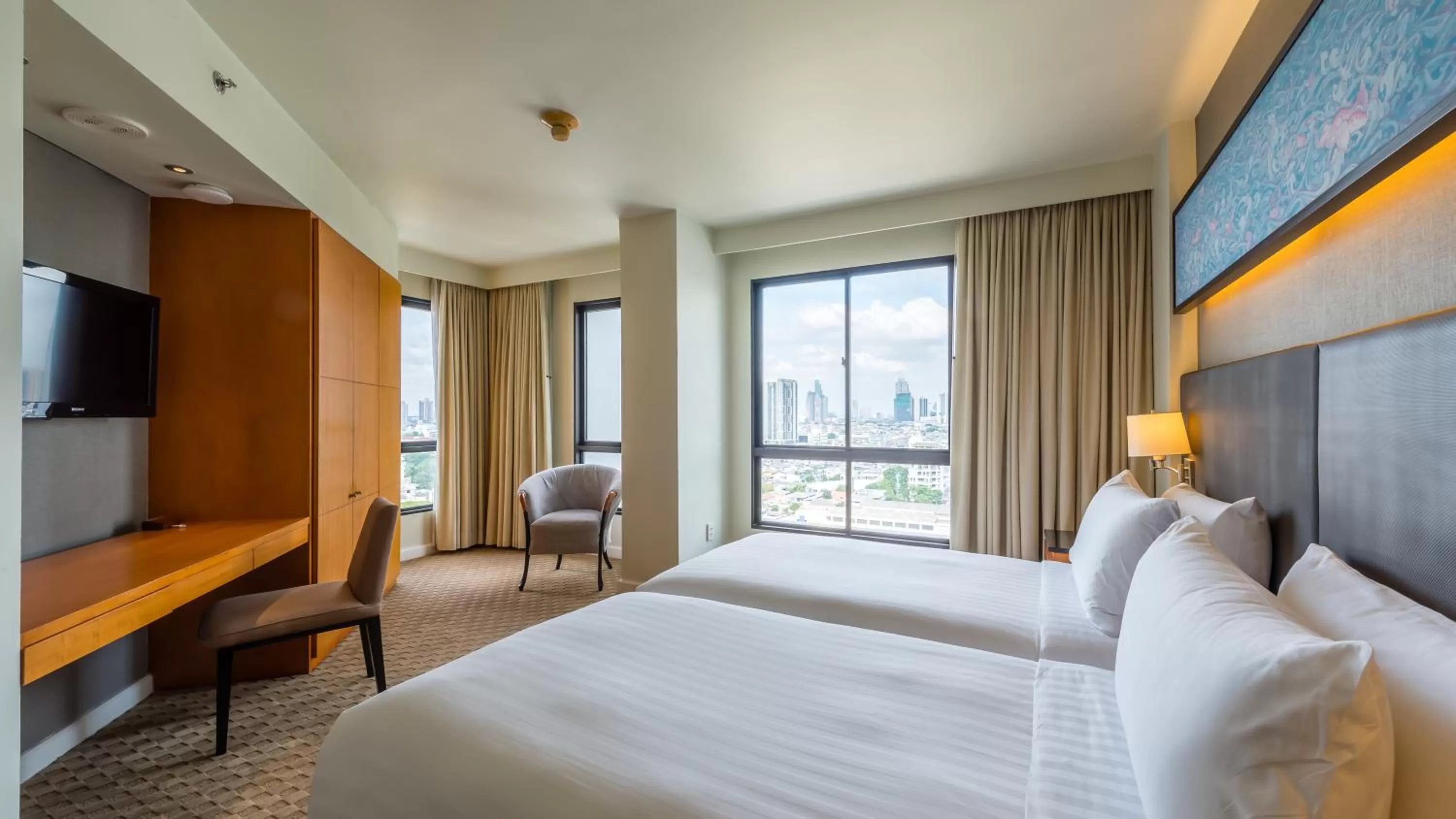 Deluxe One-Bedroom Twin in Chatrium Sathon Bangkok