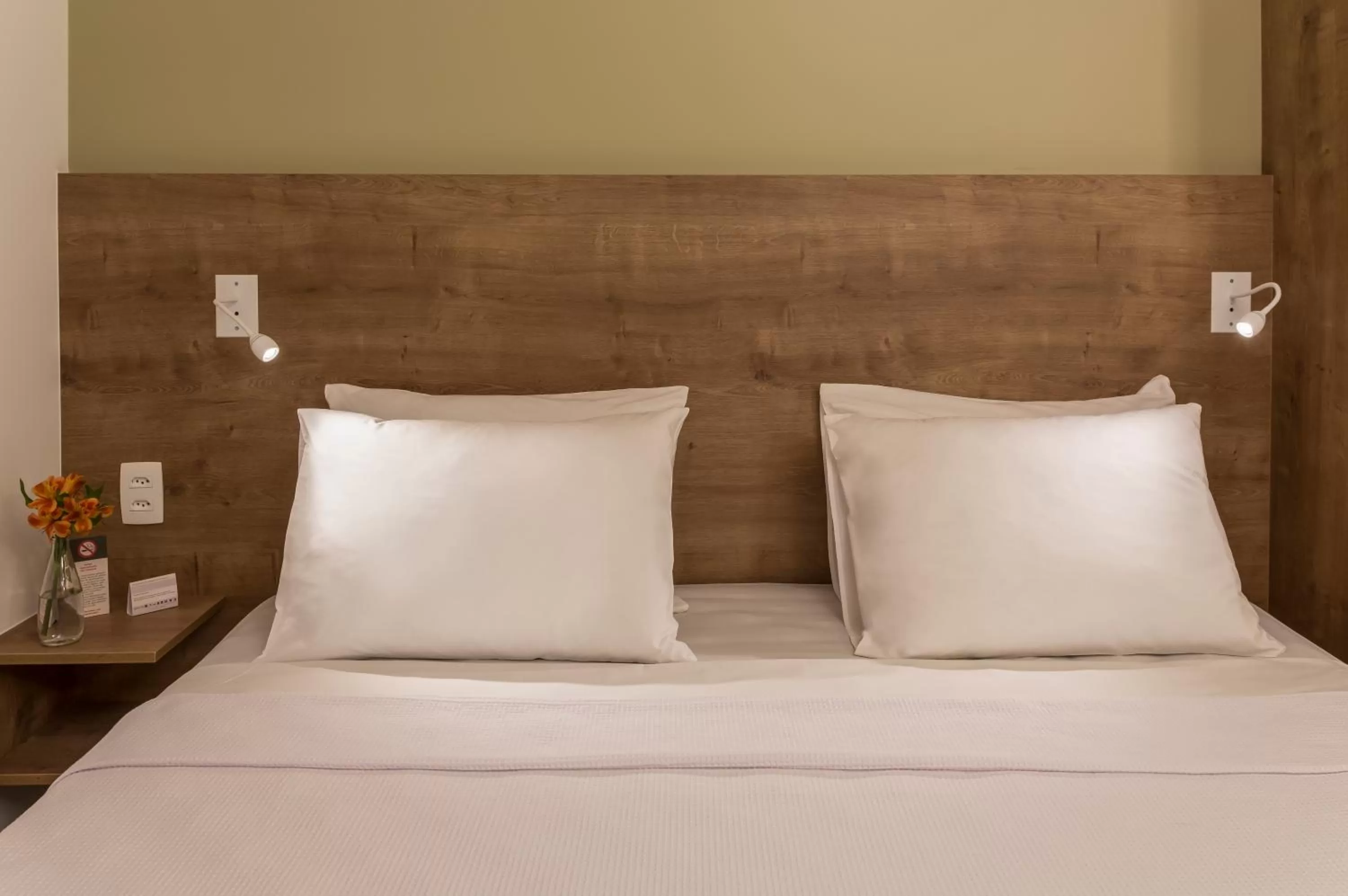 Superior Double Room - single occupancy in Sleep Inn Praia do Canto