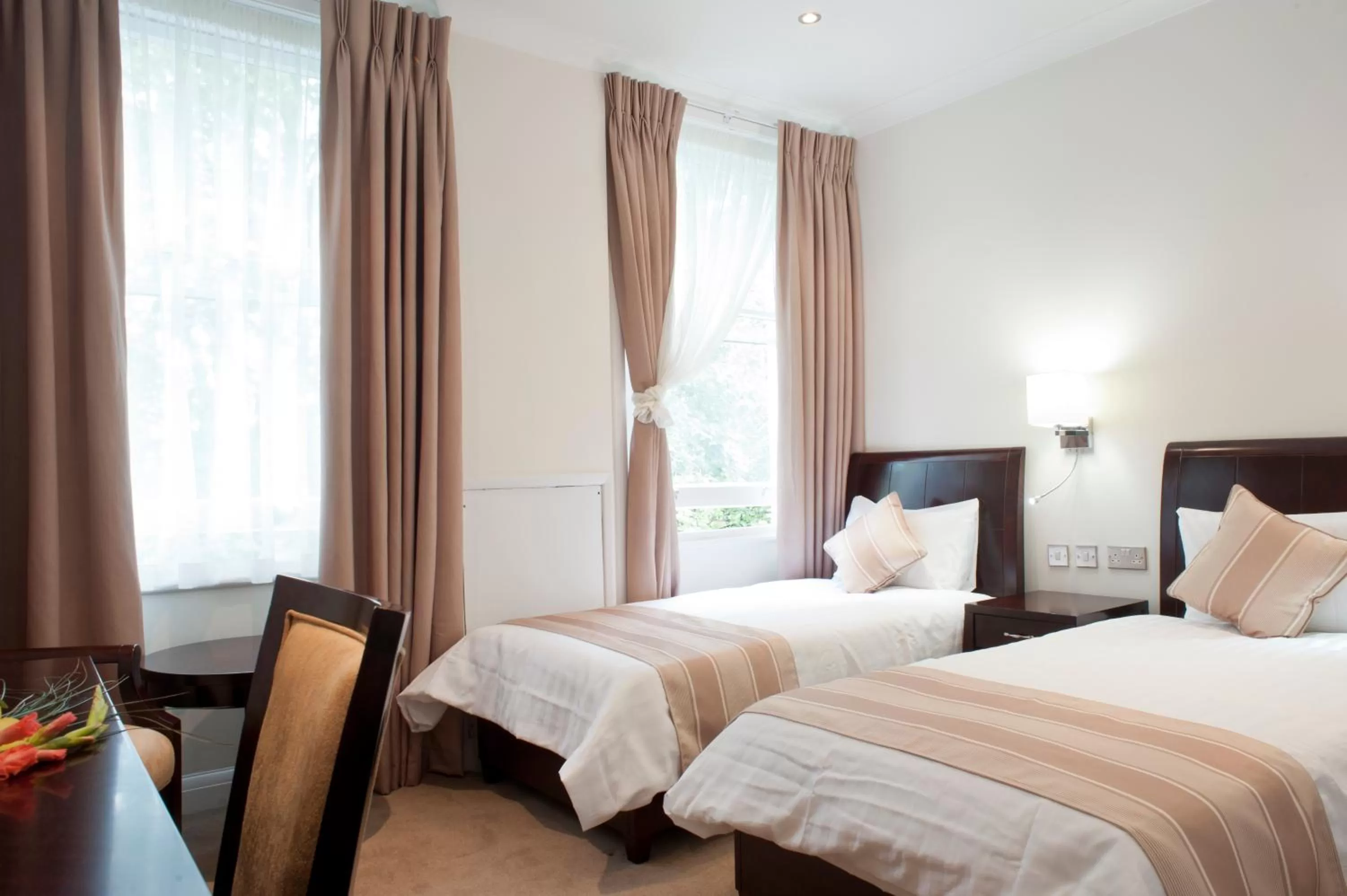 Twin Room in The Villa Kensington