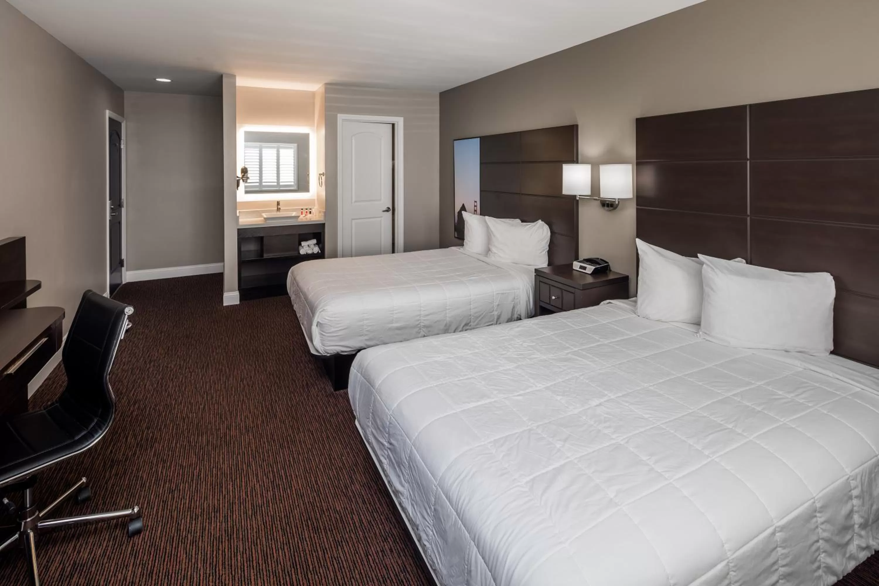 Double Room with Two Double Beds - Non-Smoking in Vallejo Inn