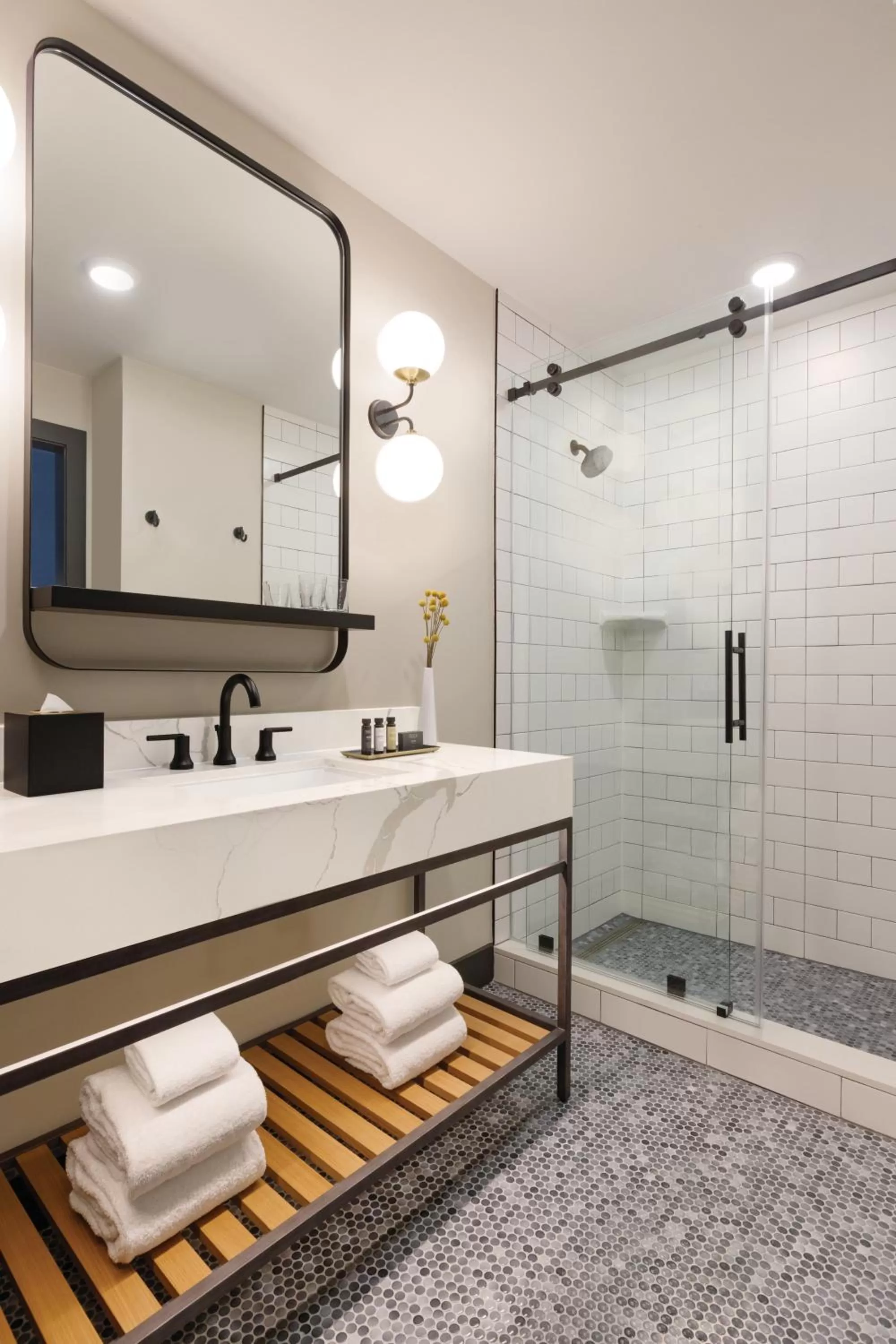 King Suite in The Eddy Taproom & Hotel