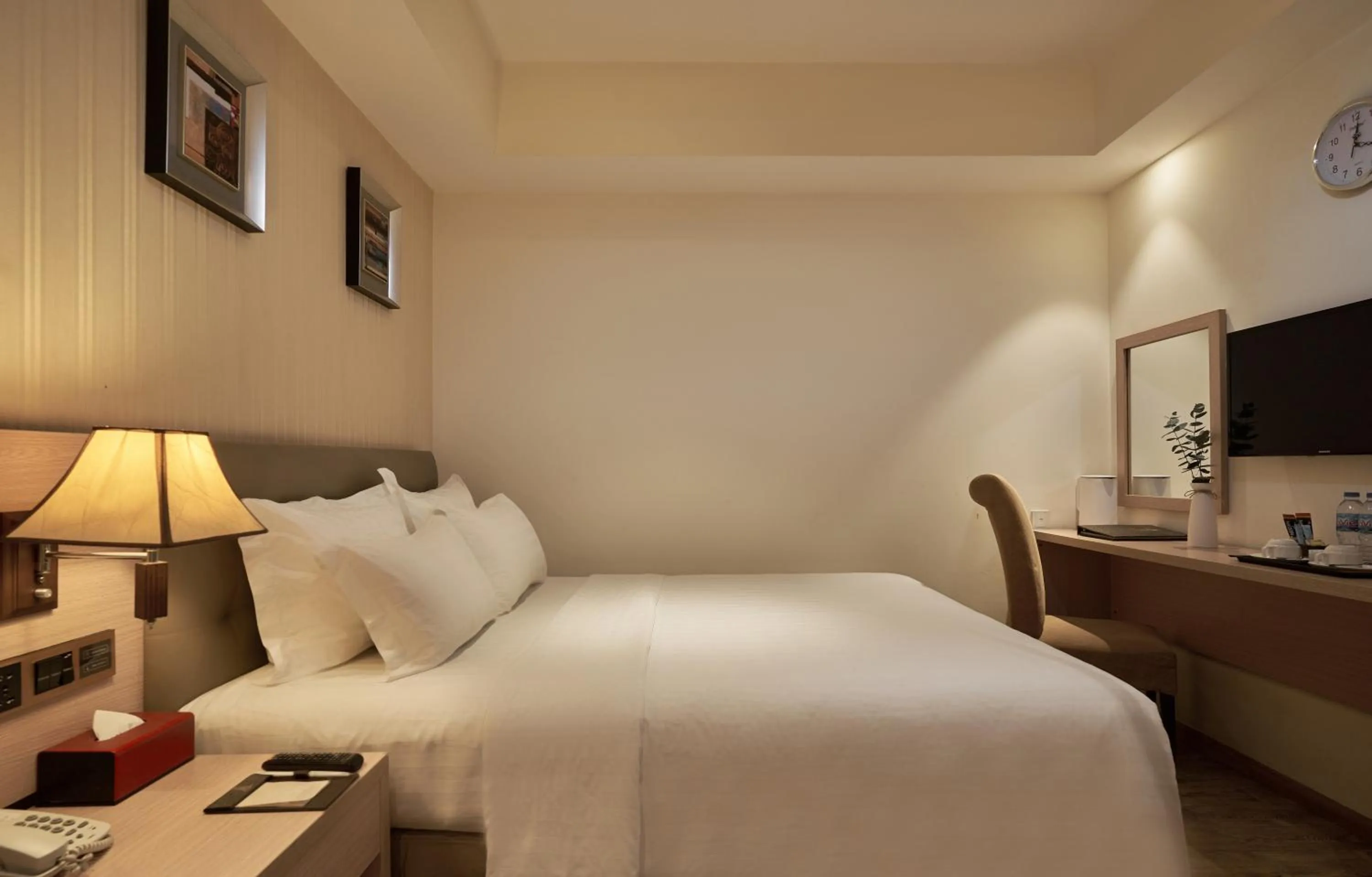 Superior Double Room in Sky Gem Hotel Sora