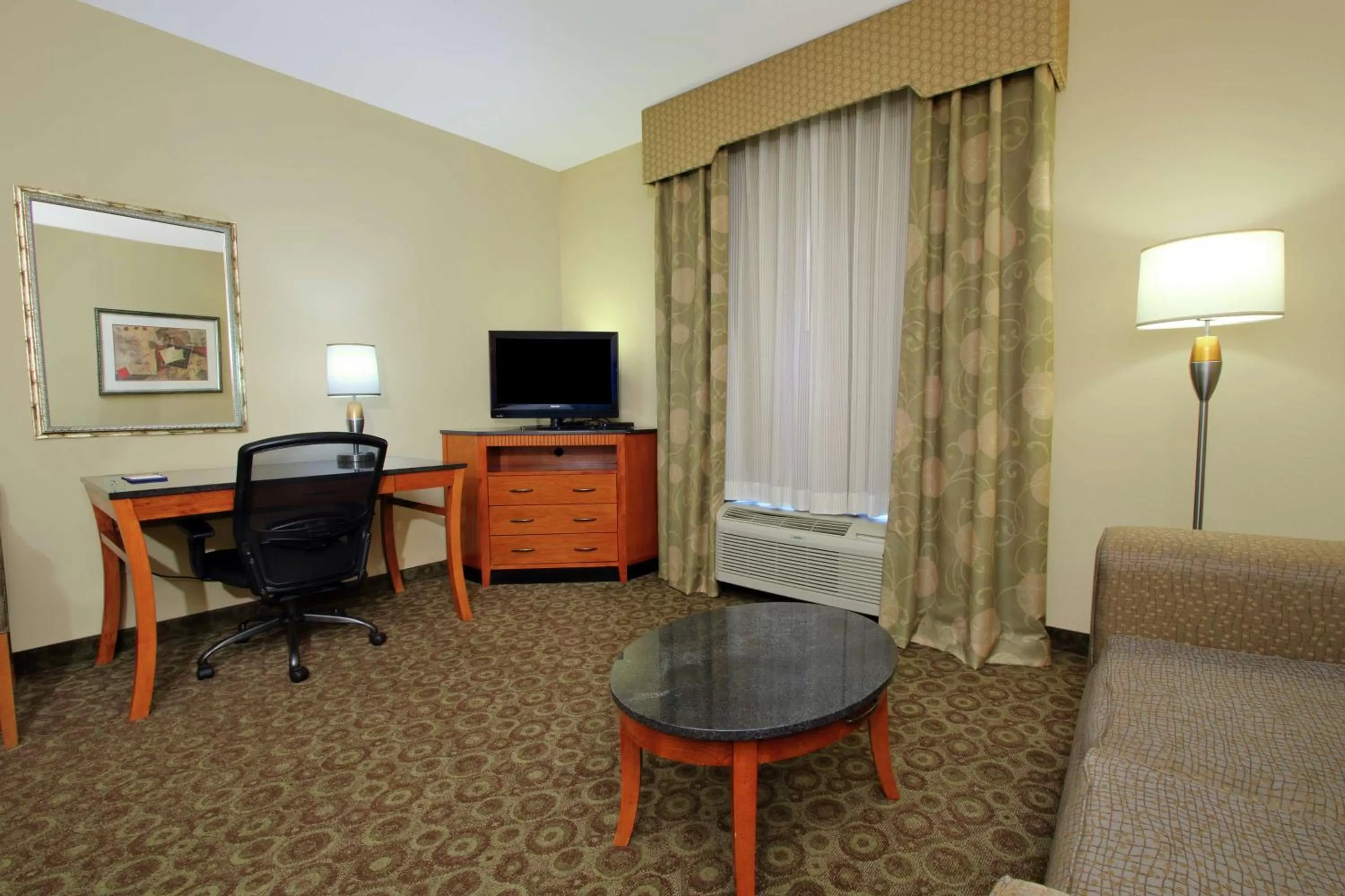 King Room with Sofa Bed and Study - Non-Smoking in Hampton Inn & Suites Buffalo