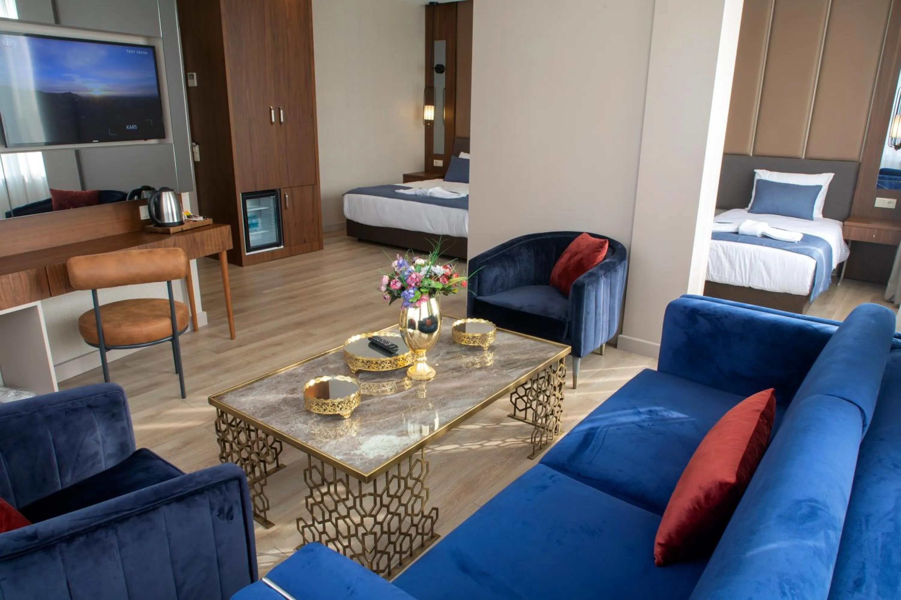 King Suite with Sea View in Martinenz Hotel