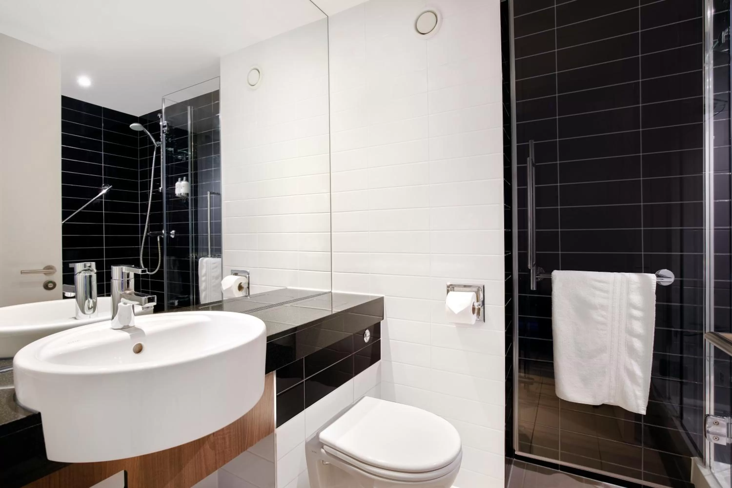 Standard Double Room with Free Hot Breakfast in Holiday Inn Express London Heathrow T5 by IHG