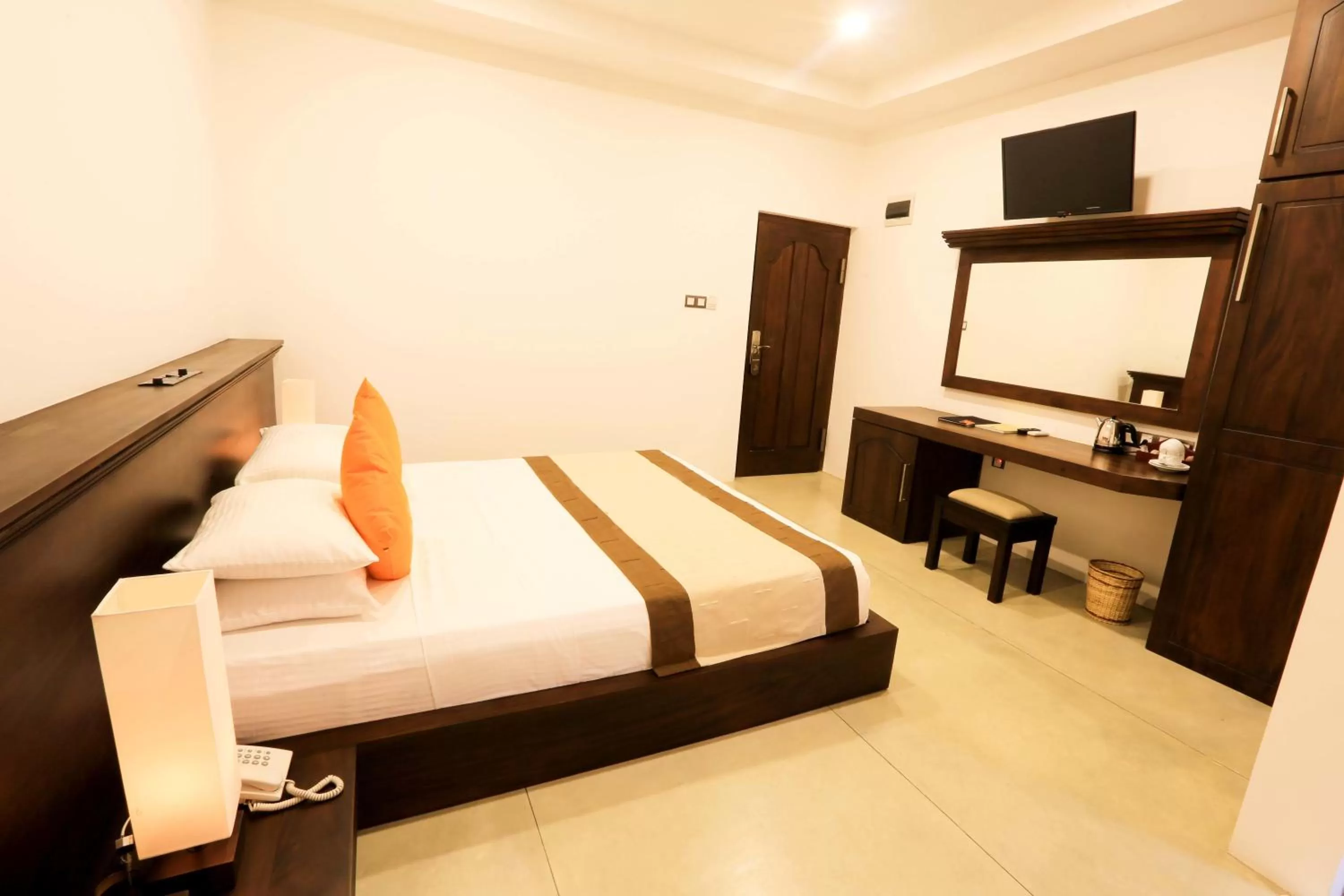 Standard Single Room in Rajarata Hotel Anuradhapura