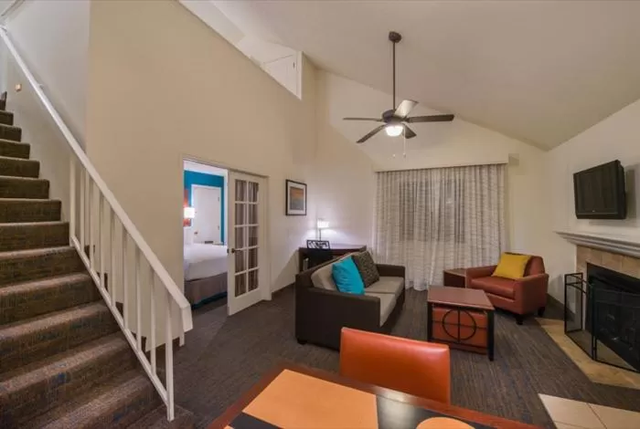 Penthouse Suite with Golf View in Staybridge Suites Oxnard - River Ridge by IHG