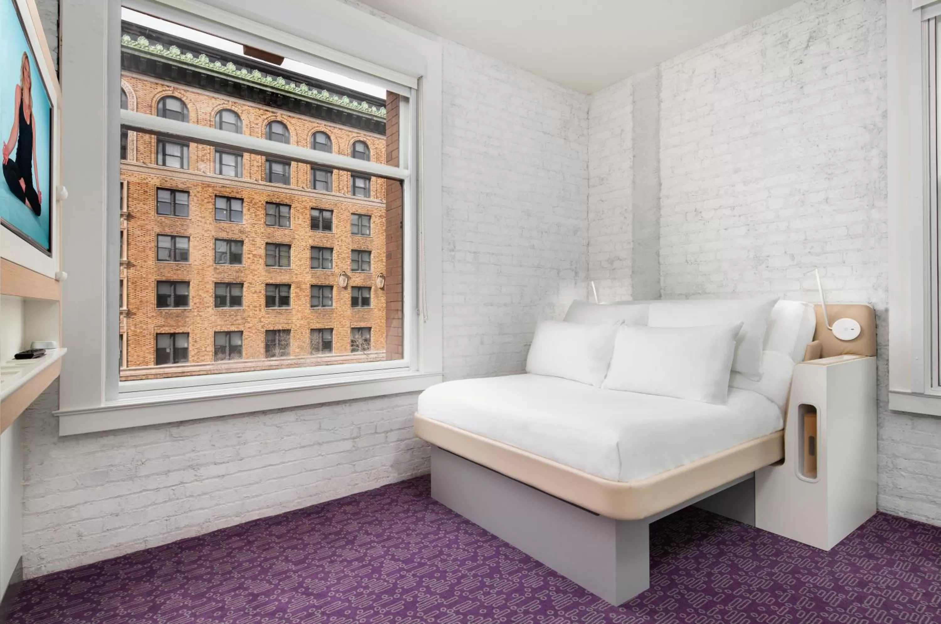 Corner Queen Room in Yotel San Francisco