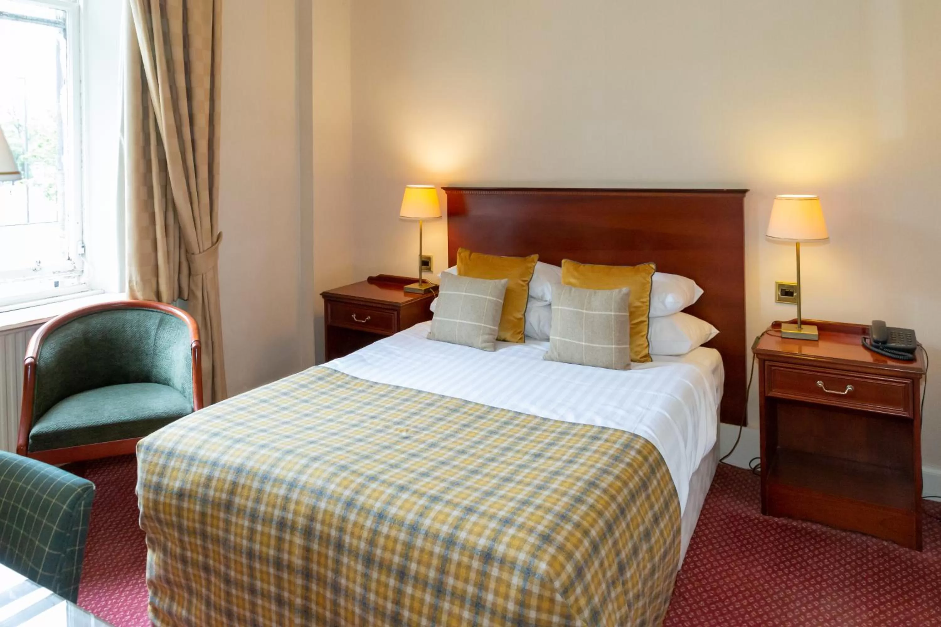 Superior Single Room - single occupancy in Alexandra Hotel