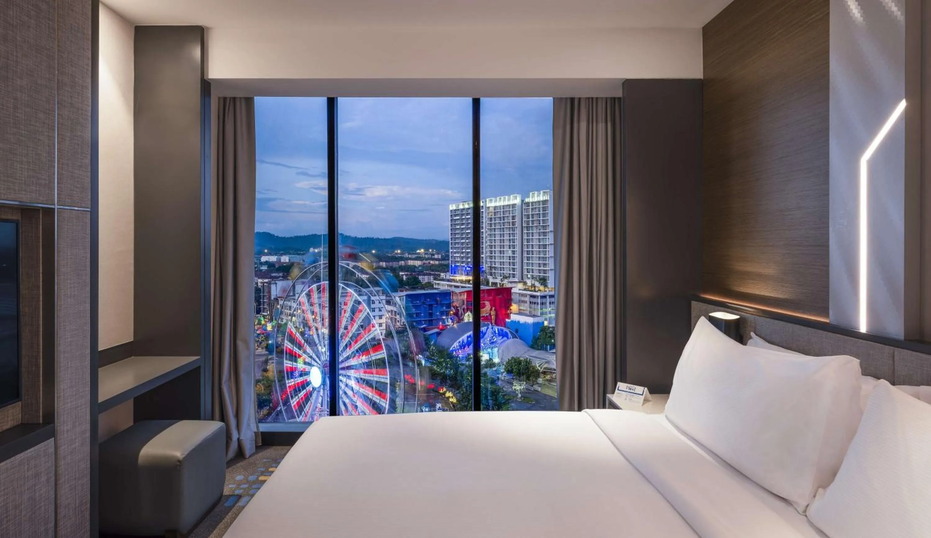 Deluxe King Suite in Doubletree By Hilton Shah Alam I-City