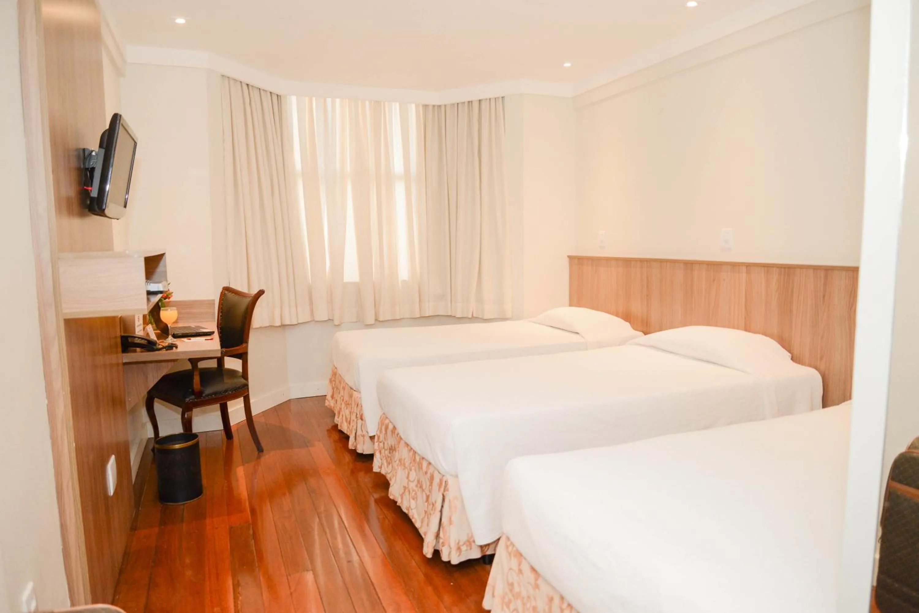 Luxury Triple Room in Taiwan Hotel