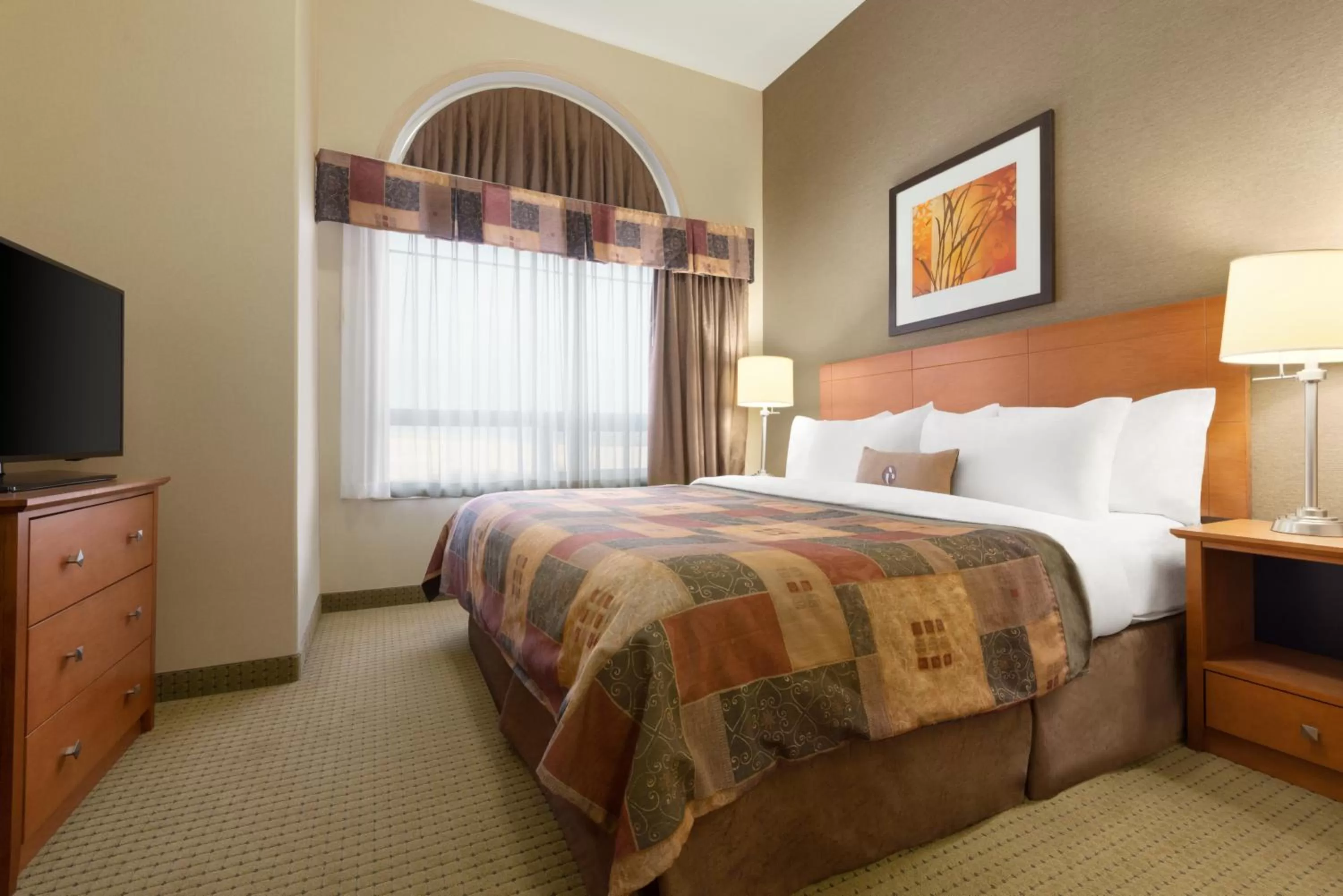 Deluxe King Suite in Ramada by Wyndham Drayton Valley