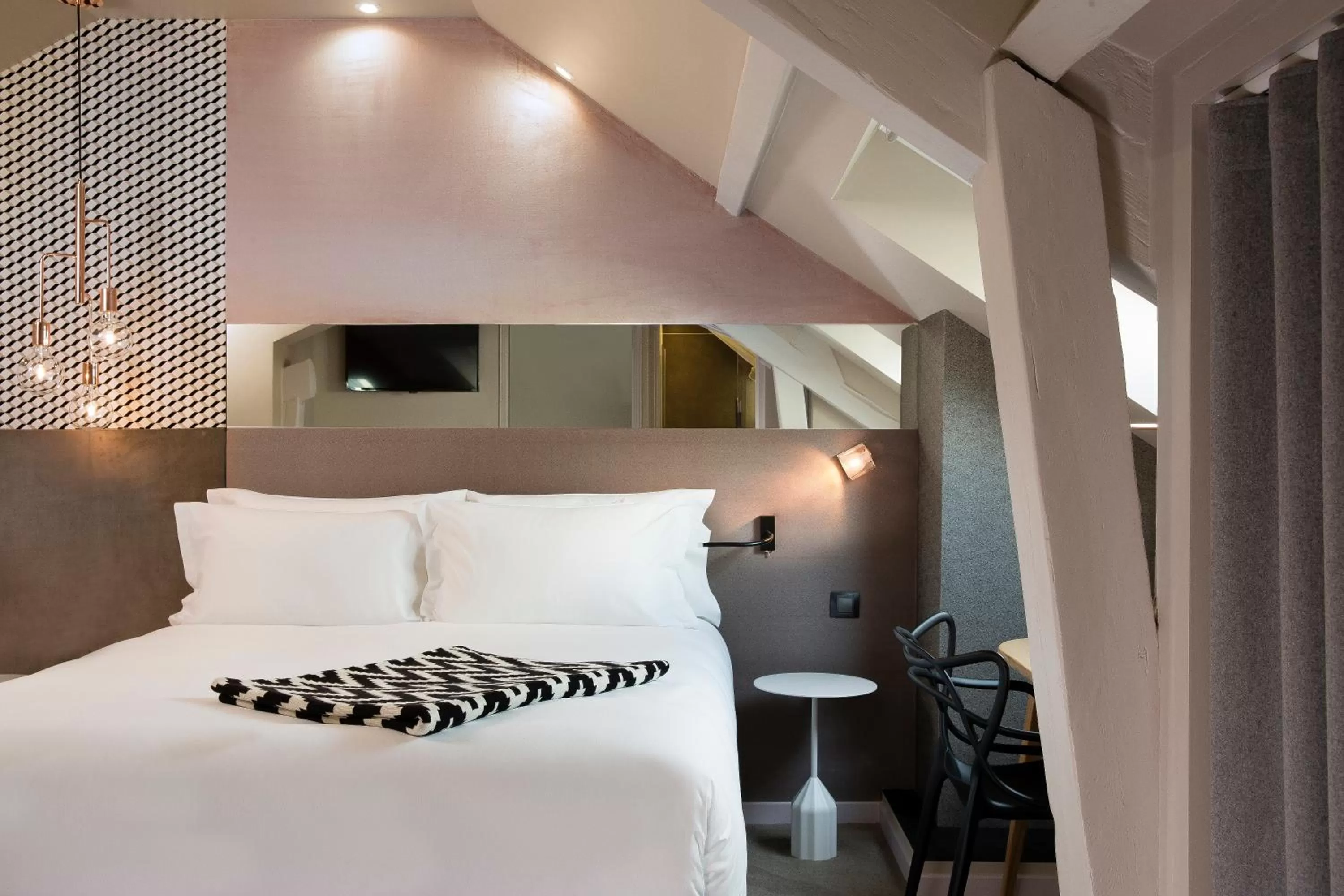 Superior Double Room in Hotel Duette Paris