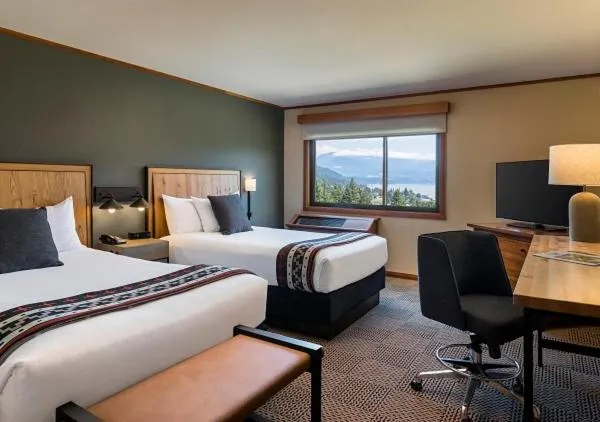 Premier River Double Room in Skamania Lodge