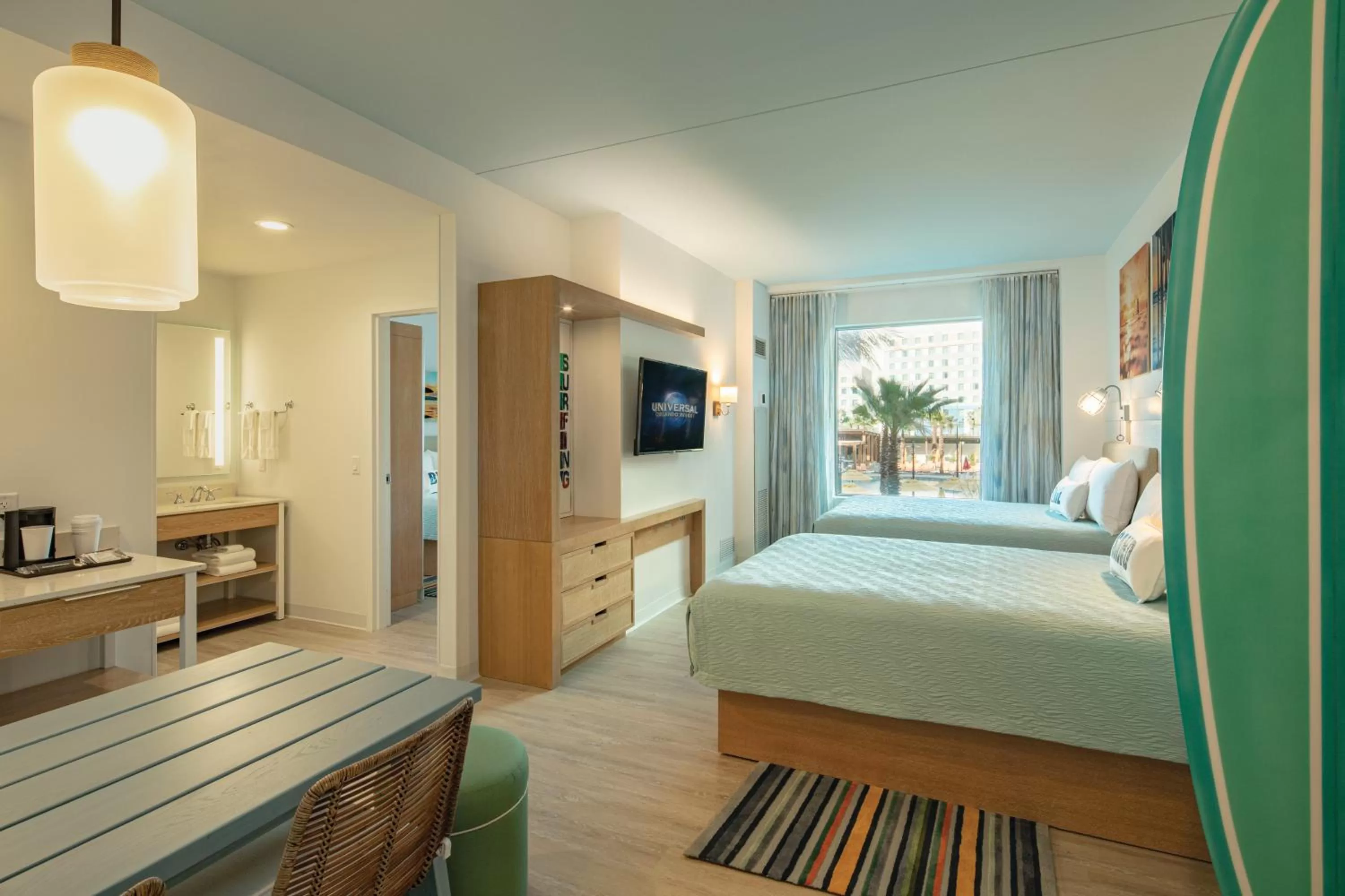 Two-Bedroom Suite (Includes Early Park Admission*) in Universal’s Endless Summer Resort – Dockside Inn and Suites