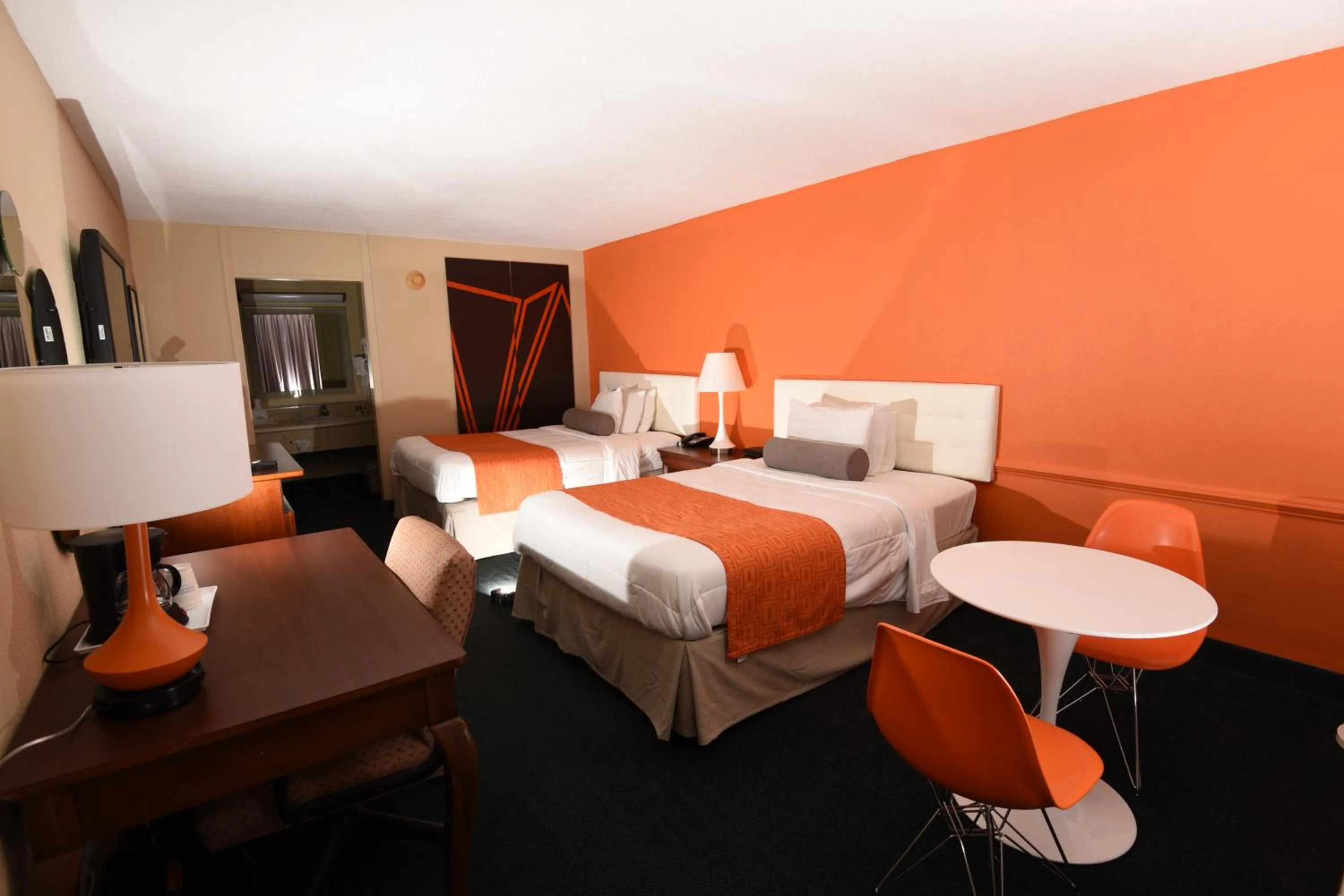 Double Room with Two Double Beds - Smoking in Howard Johnson by Wyndham Salem Hotel & Conference Center