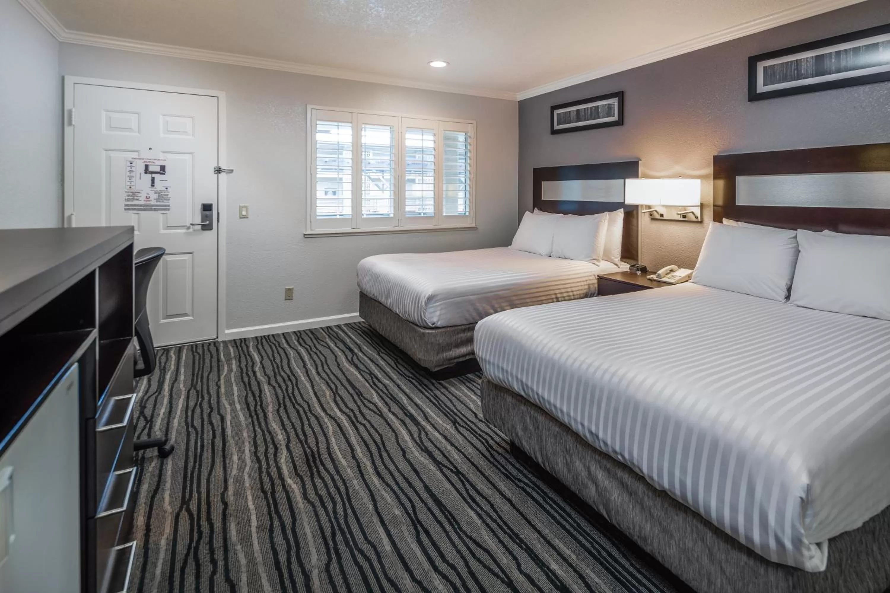 Standard Room with Two Double Beds in Redwood Creek Inn