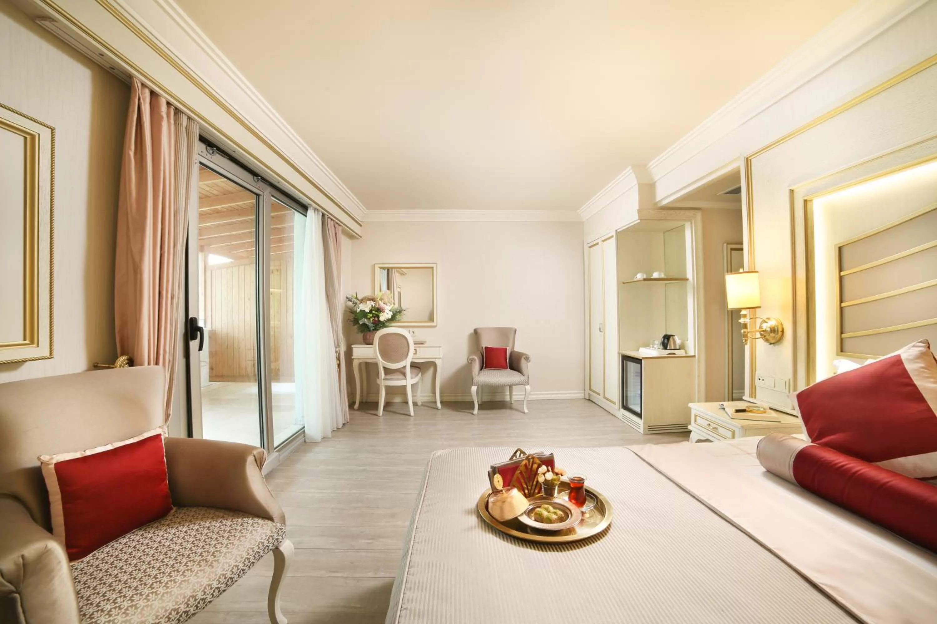 Deluxe Double or Twin Room with Balcony in Halifaks Hotel