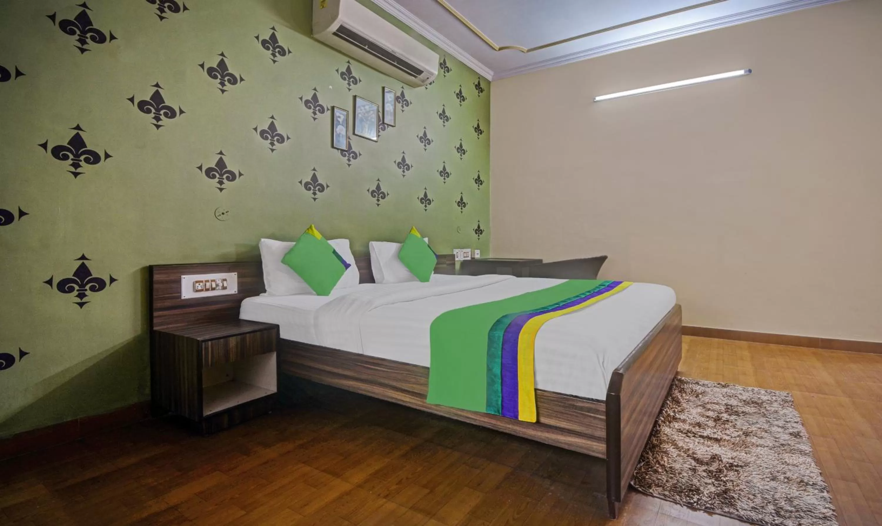 Superior Double Room - single occupancy in Treebo New Rockwell Vivek Vihar