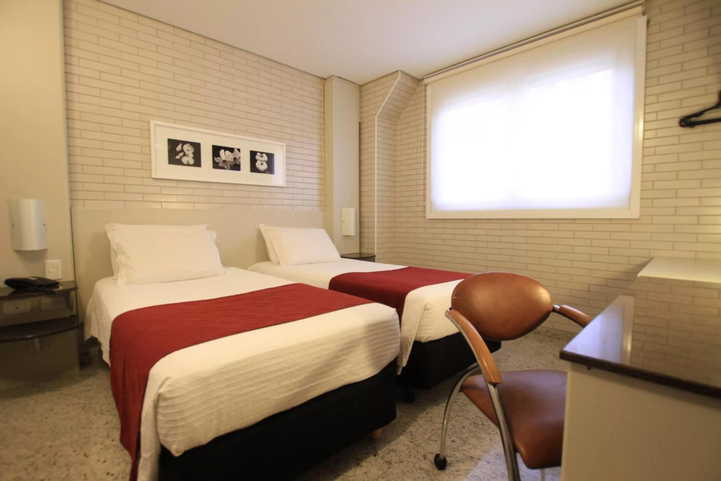 Deluxe Twin Room - single occupancy in Hotel Confiance Batel