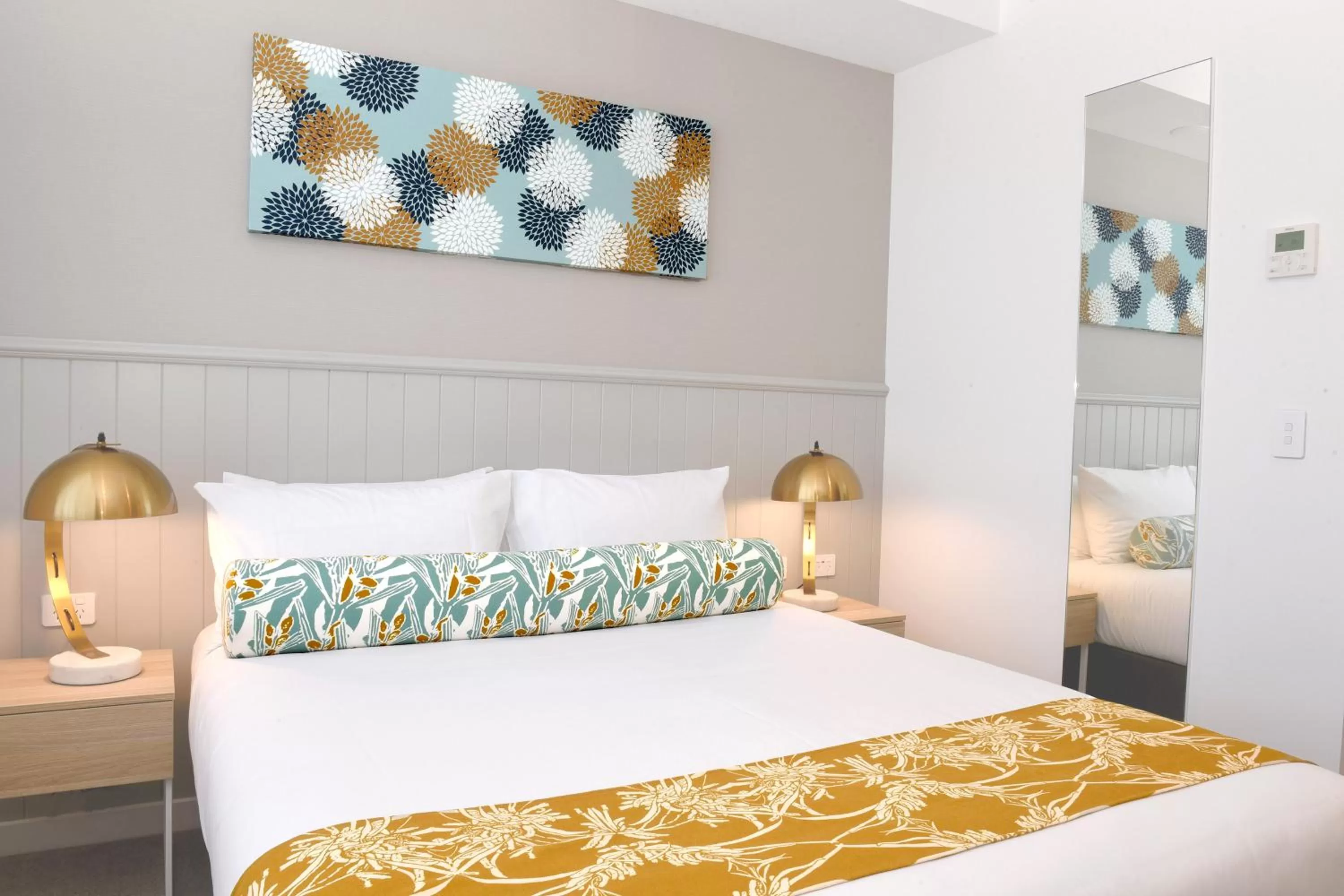 Accessible Queen in Mantra at Sharks