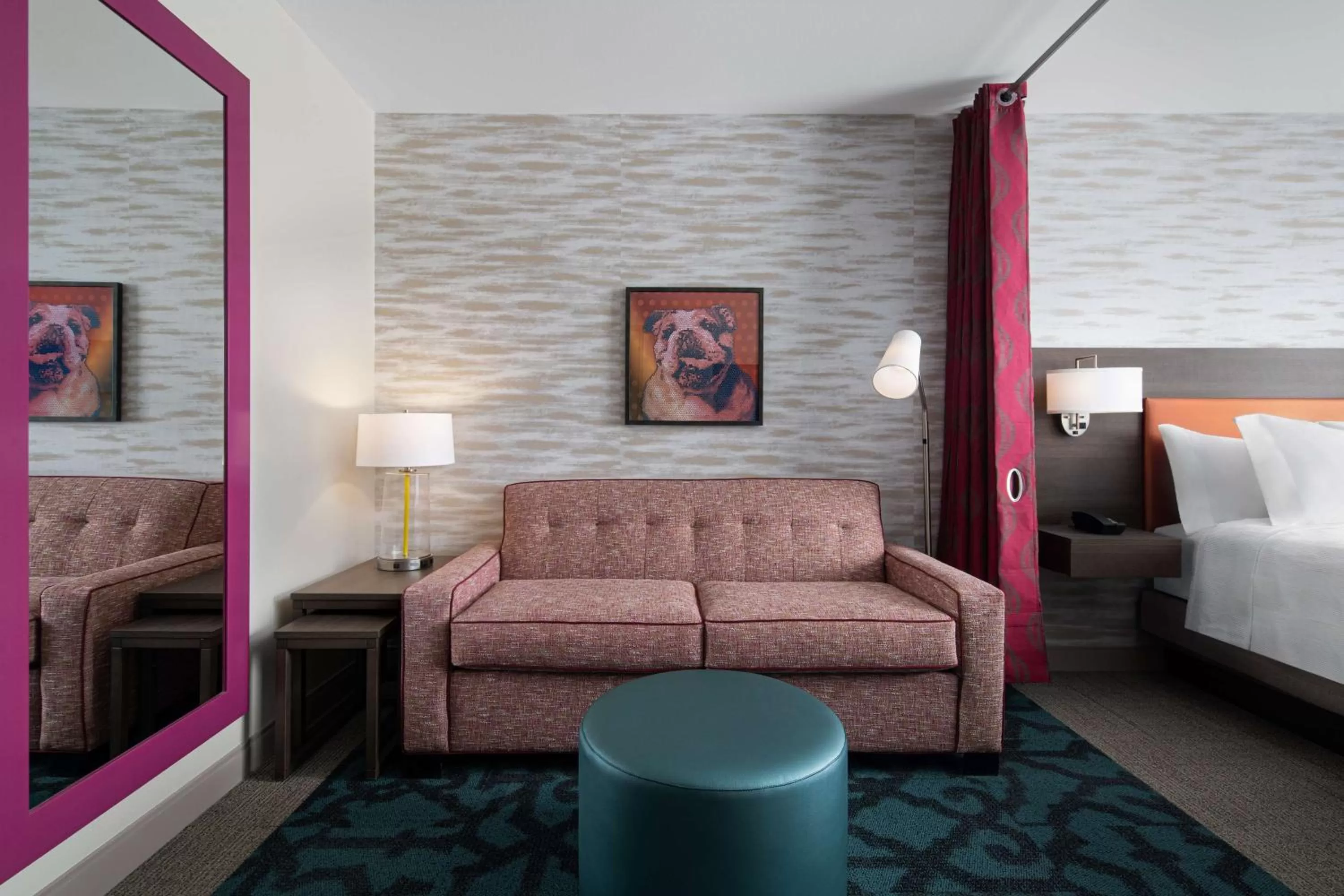 One-Bedroom King Suite with Roll-In Shower - Non-Smoking in Home2 Suites by Hilton Des Moines at Drake University