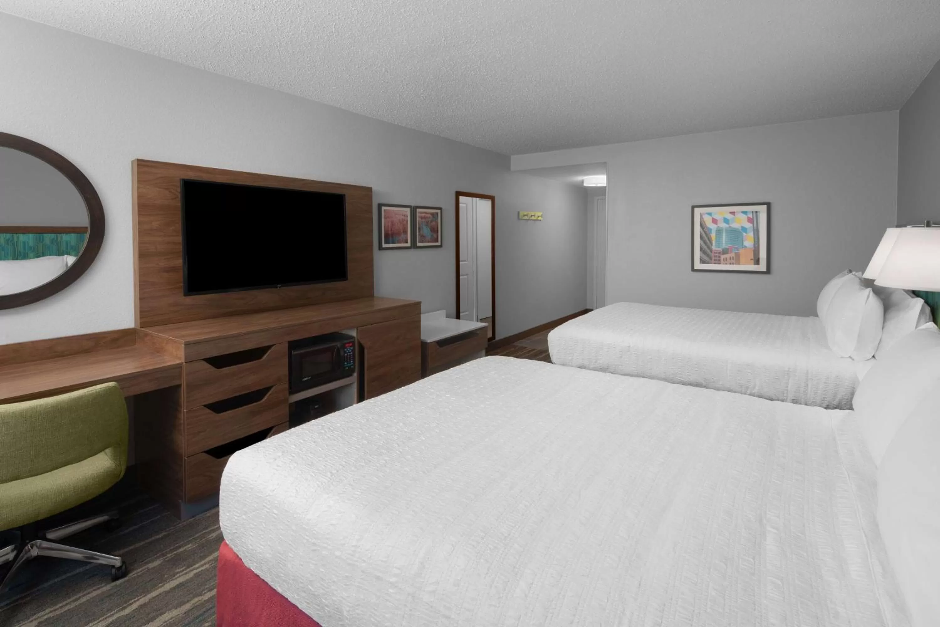 Queen Room with Two Queen Beds - Mobility and Hearing Access/Non-Smoking in Hampton Inn & Suites Grand Rapids-Airport 28th St