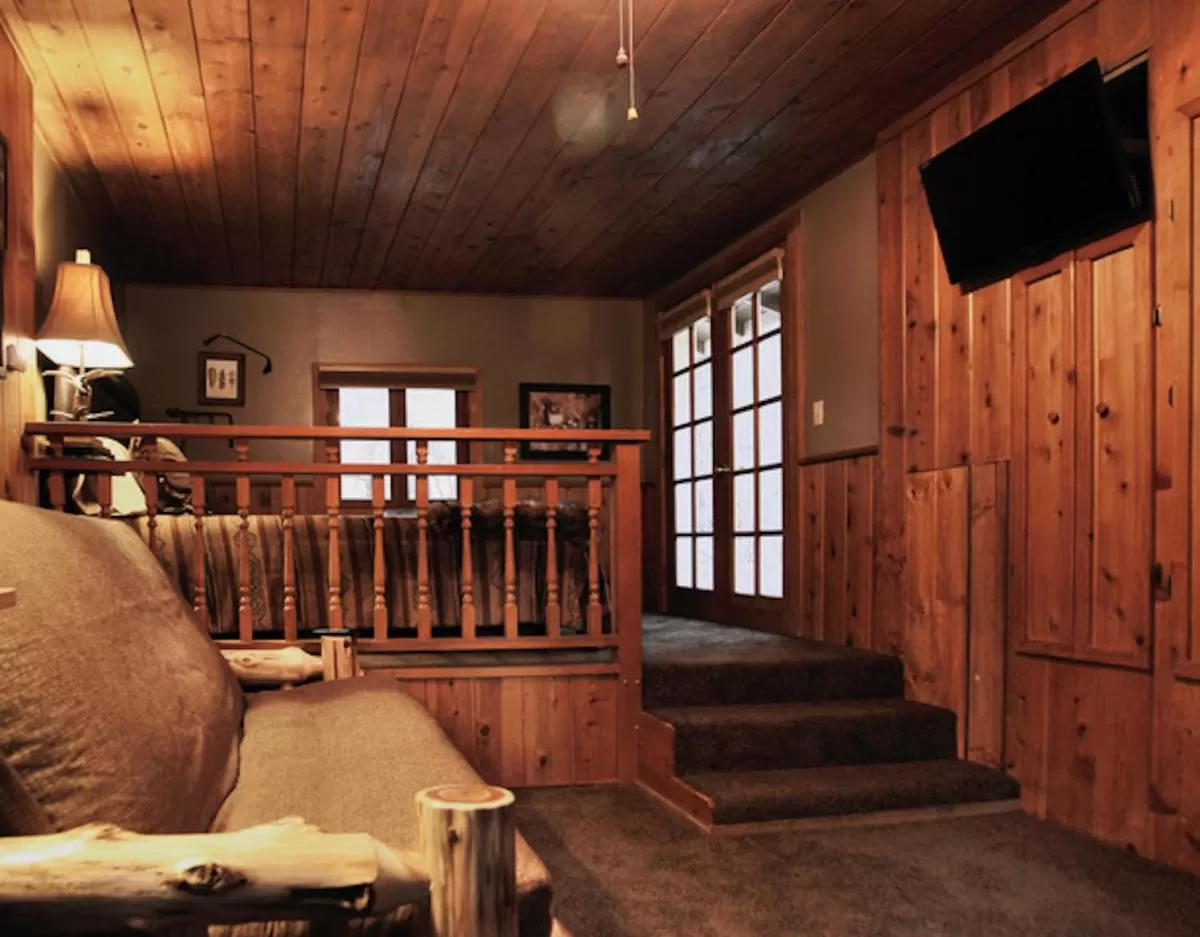 King Suite in Silver Pines Lodge