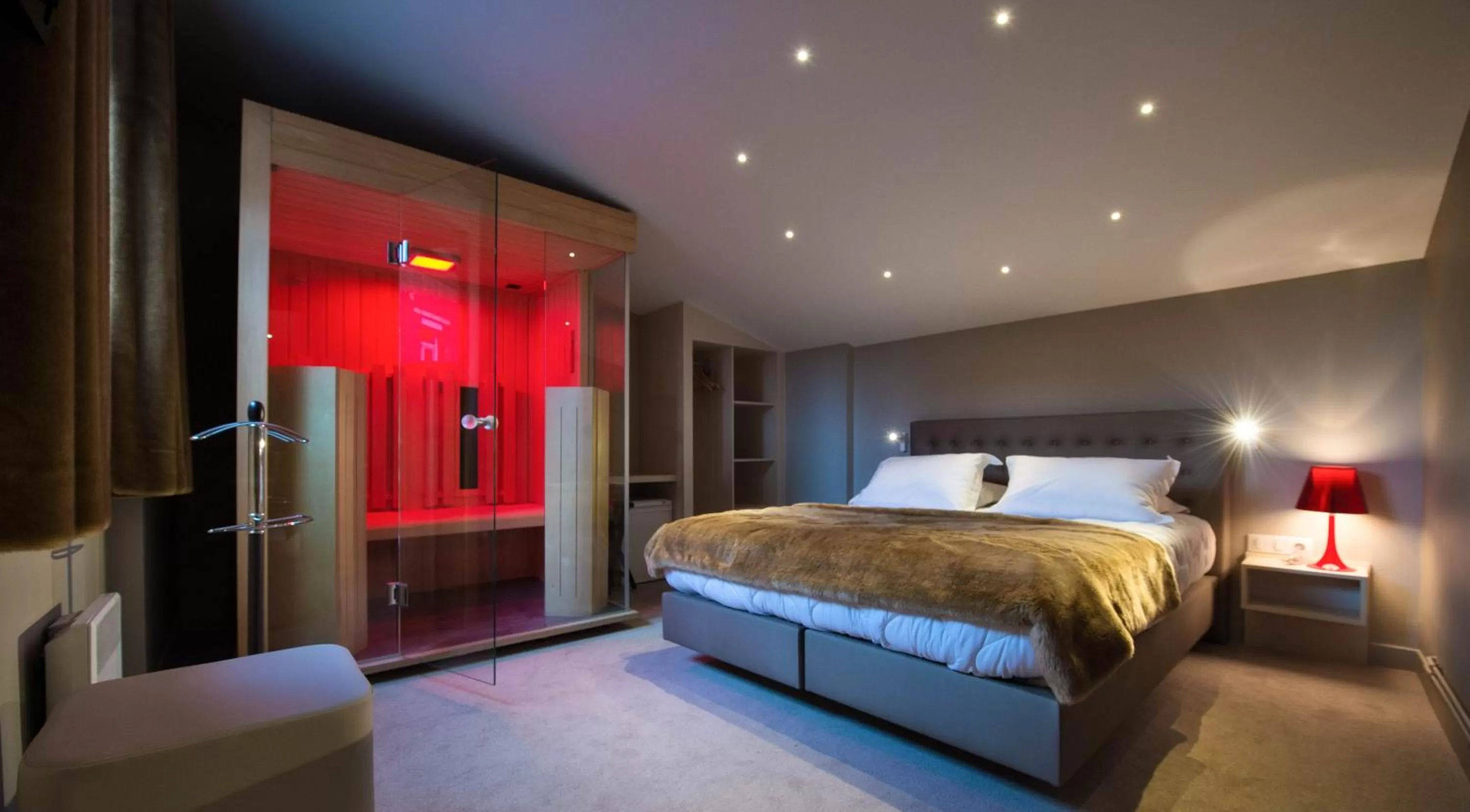 Suite with Sauna in La Terrasse