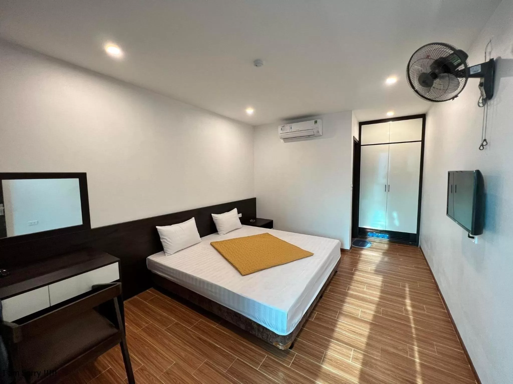 Deluxe Double Room in Phú Quý Hotel