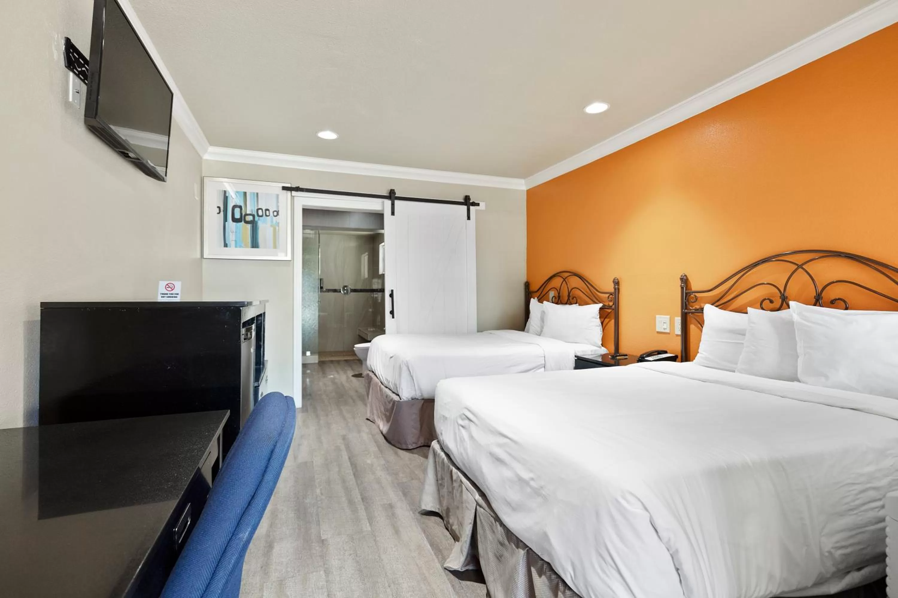 Deluxe Double or Twin Room in Le Blanc Inn & Suites