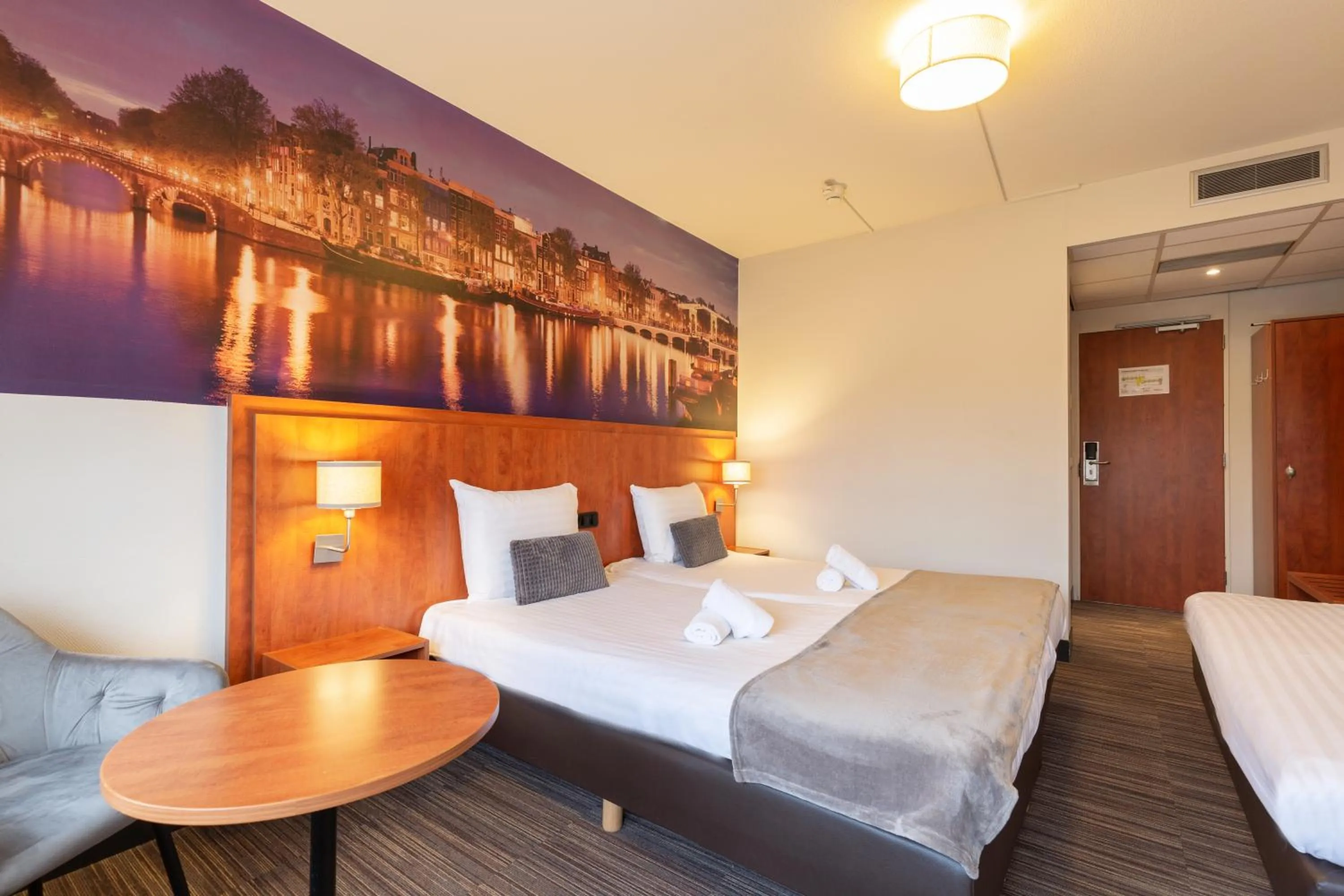 Triple Room in New West Inn Amsterdam