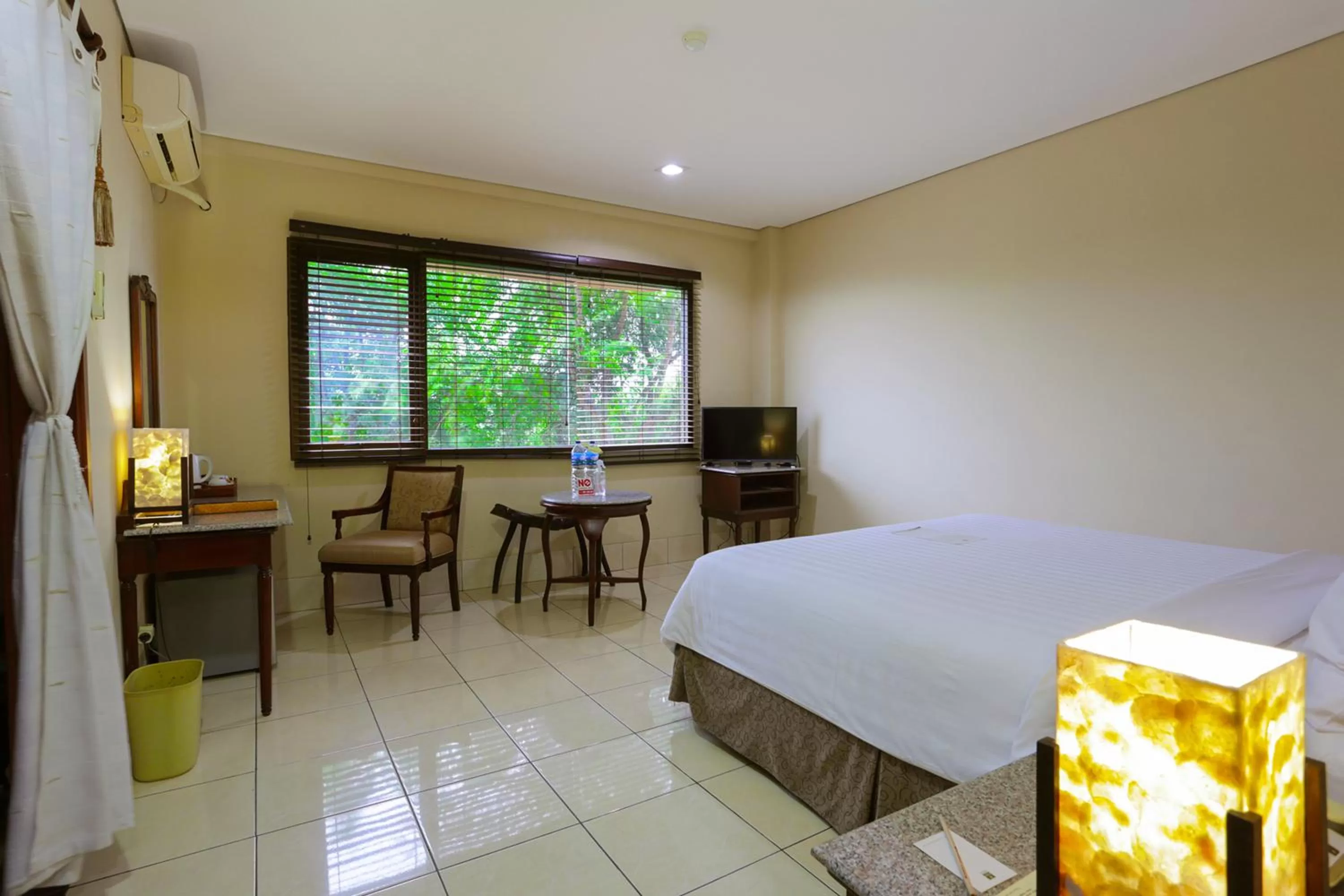 Deluxe Hill View with Free Airport Transfer in The Jayakarta Suites Komodo Flores