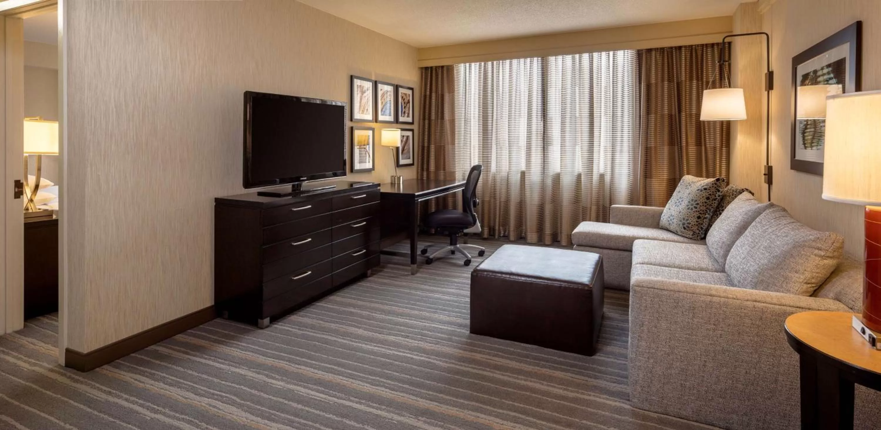 One-Bedroom King Suite in DoubleTree Suites by Hilton Minneapolis Downtown
