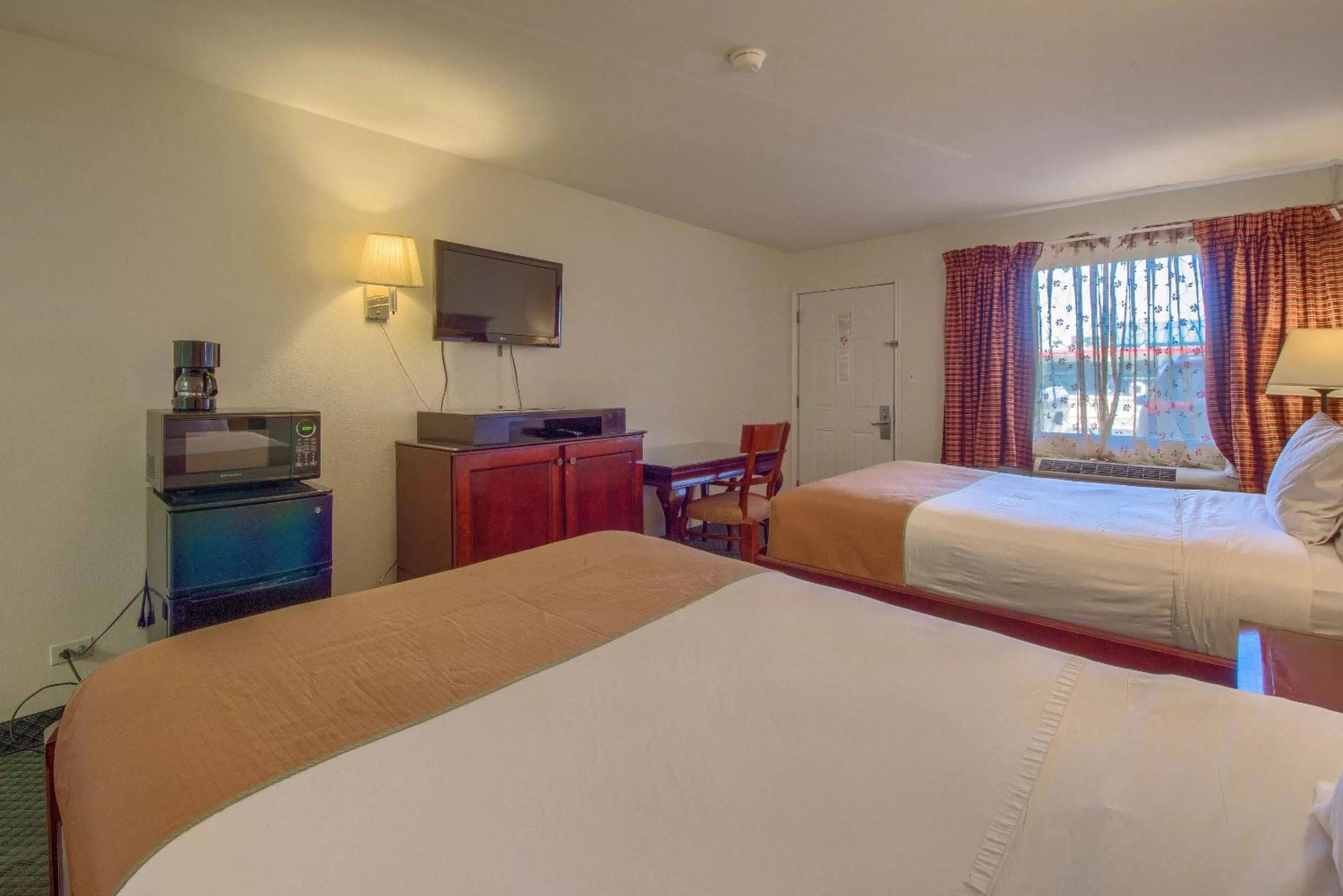 Double Room with Two Double Beds in Americas Best Value Inn Uvalde