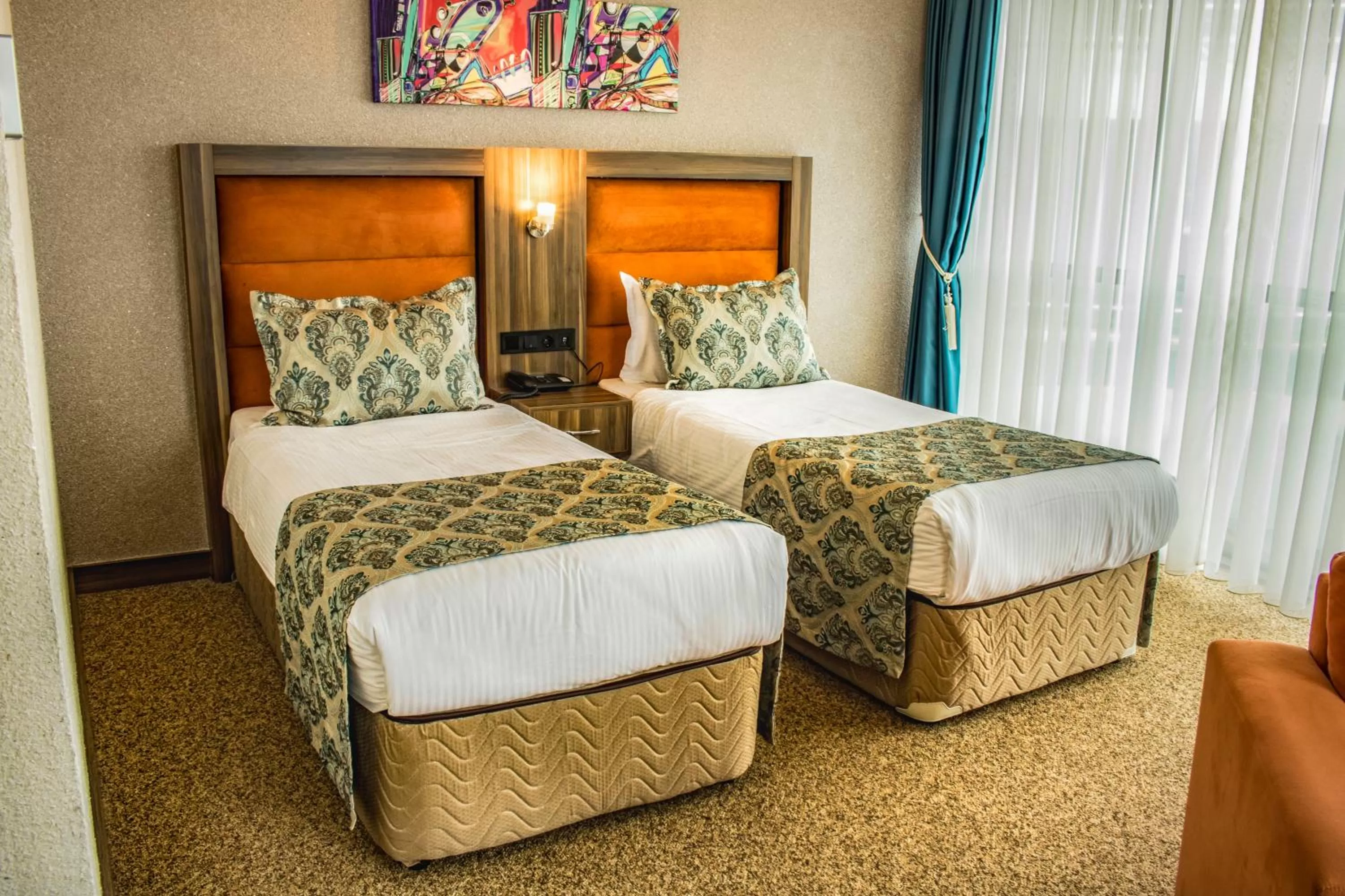 Twin Room with Sea View in Sky Tower King Hotel