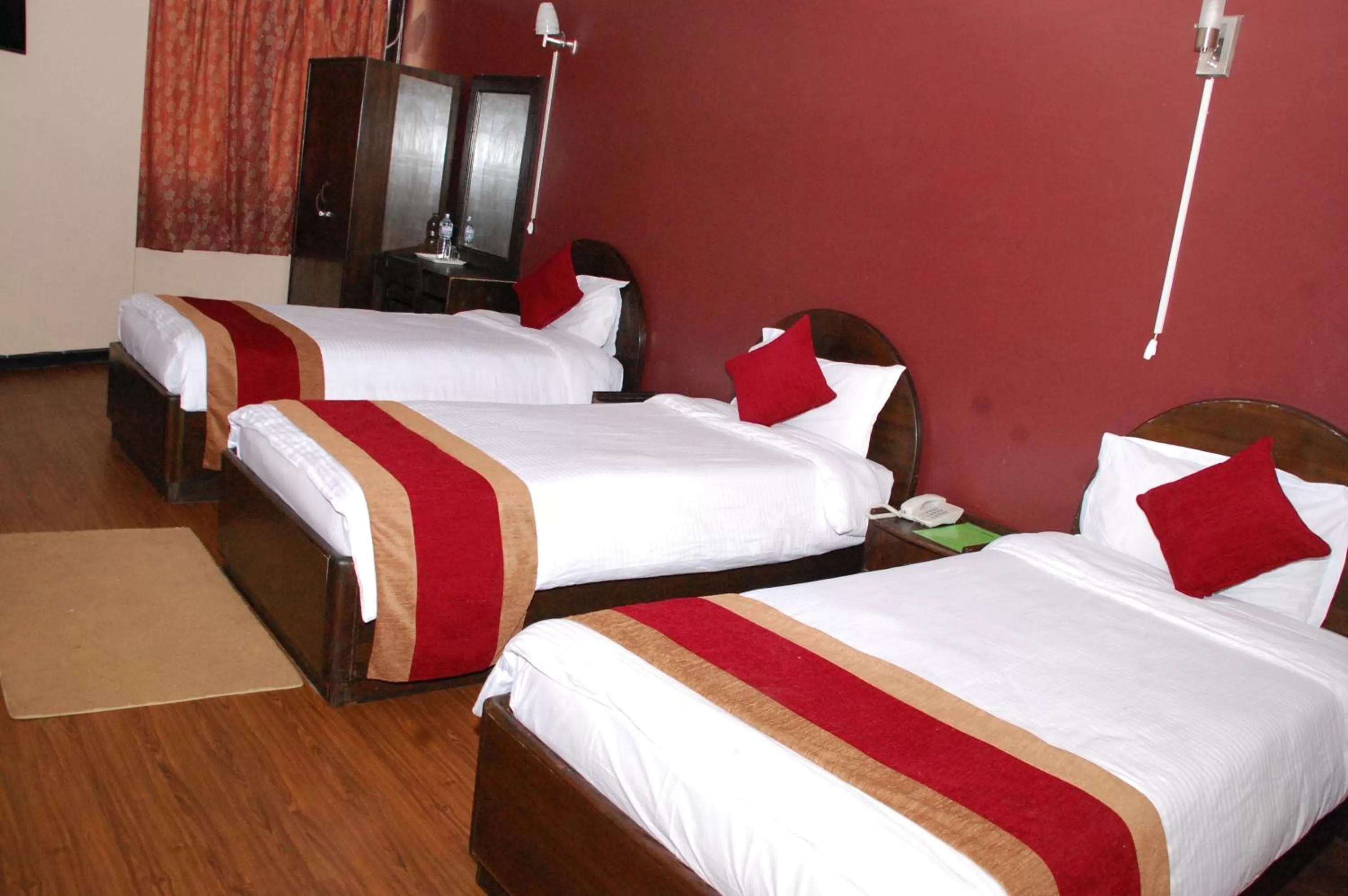 Standard Triple Room with 24-hour Check-in & Check-out in Hotel Family Home