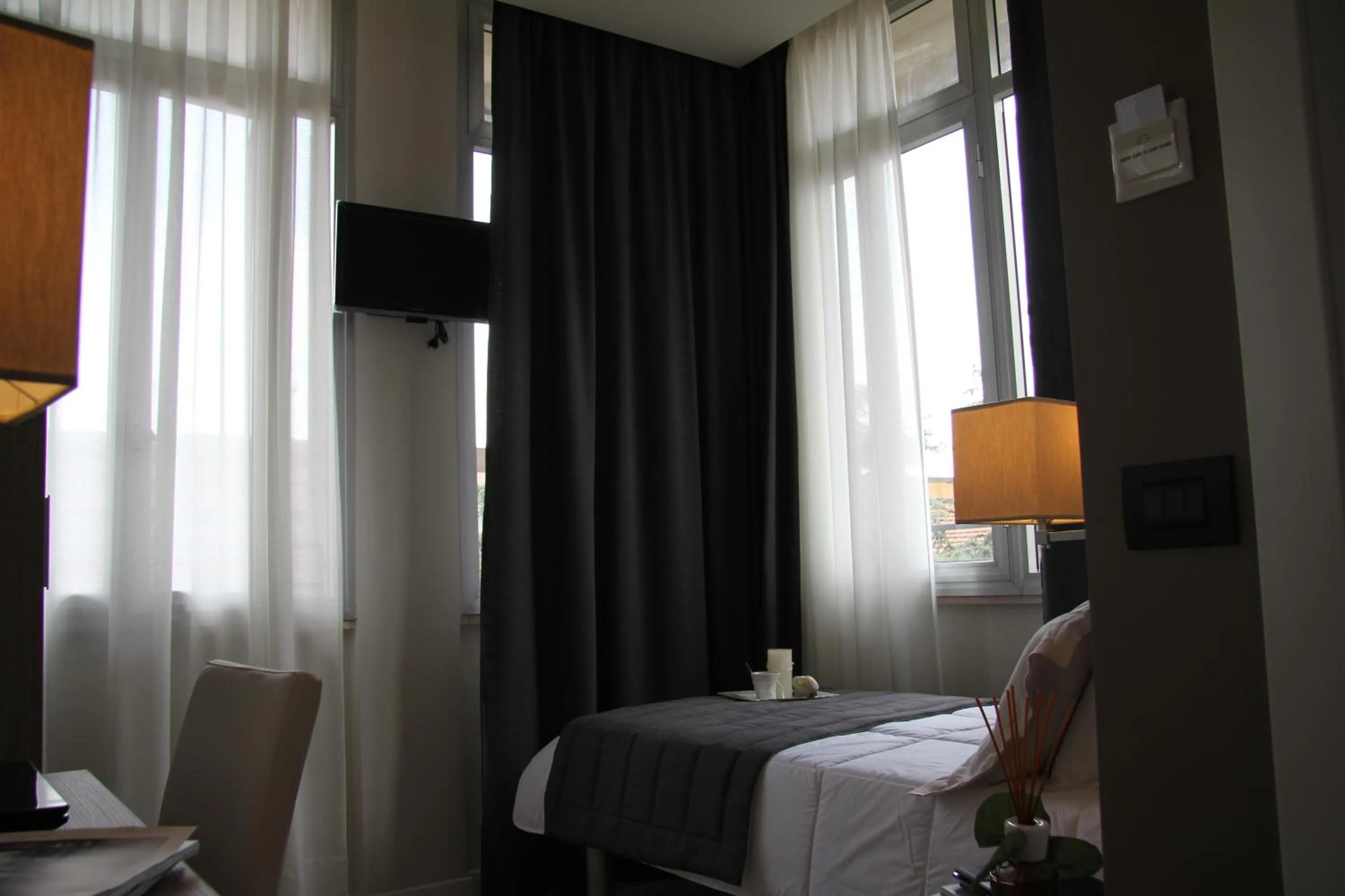 Single Room in Hotel Zara Milano