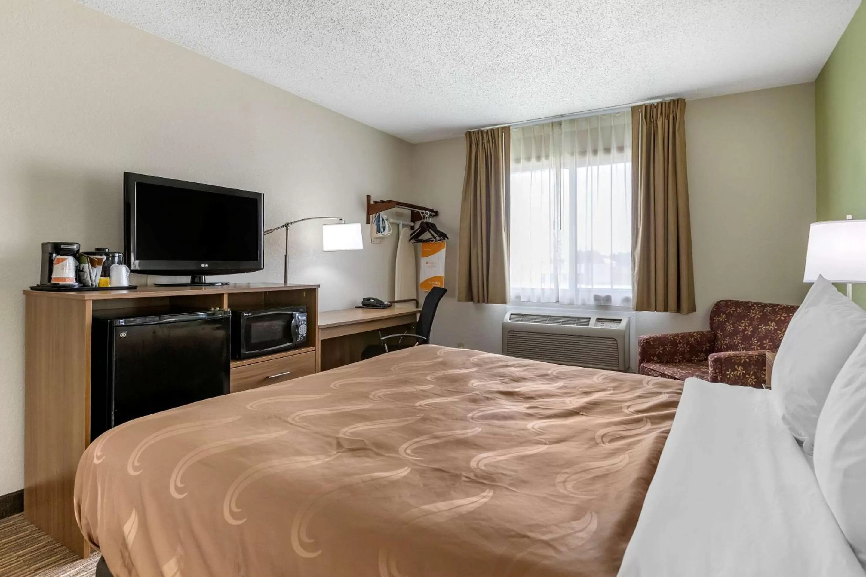 King Room - Accessible/Non-Smoking in Quality Inn Creston