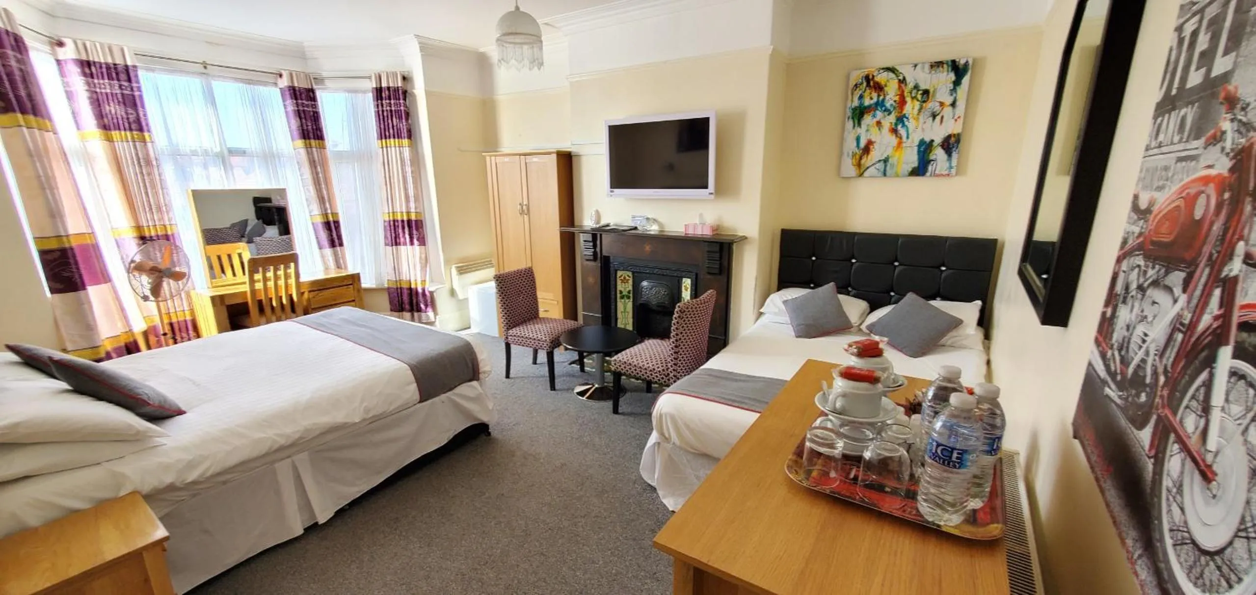 Superior Quadruple Room in Diamonds Guest House