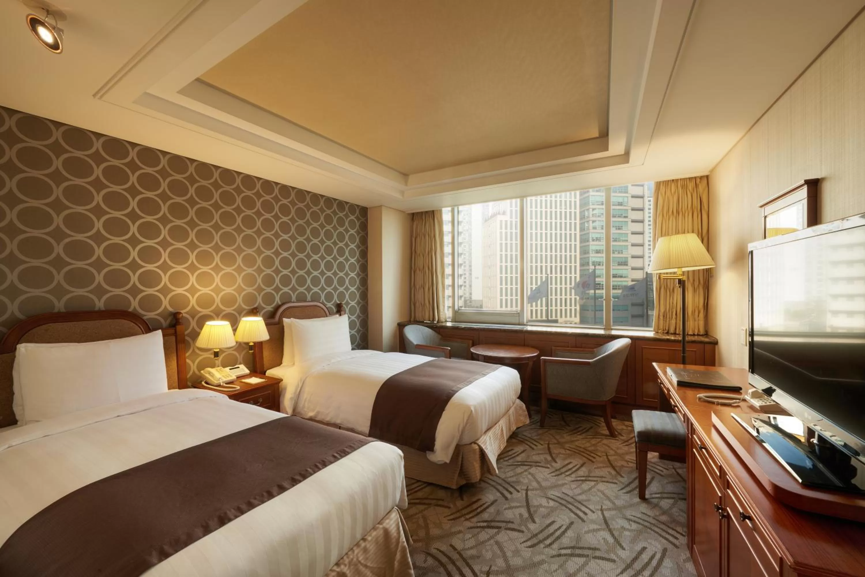 Deluxe Twin Room in Seoul Riviera Hotel