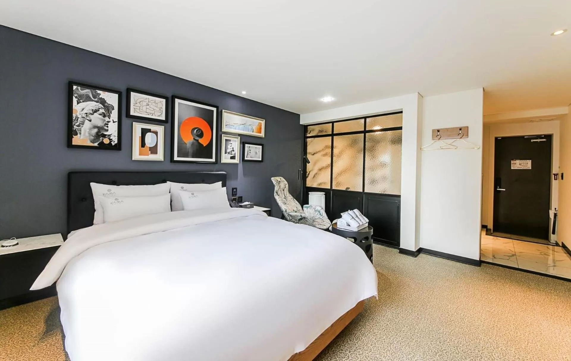 Large Double Room in KAMA Hotel