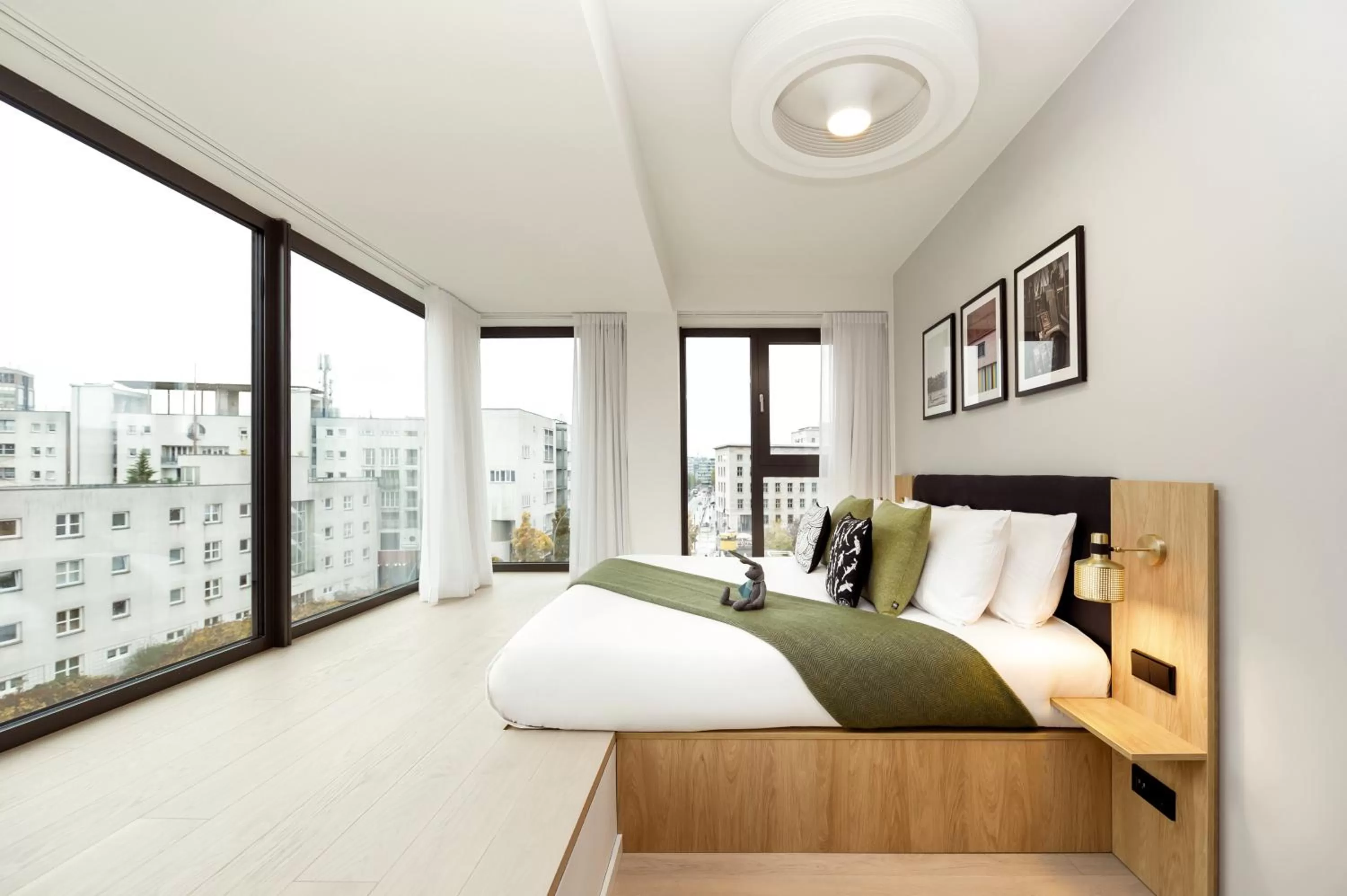 Two-Bedroom Apartment in Wilde Aparthotels Berlin, Checkpoint Charlie